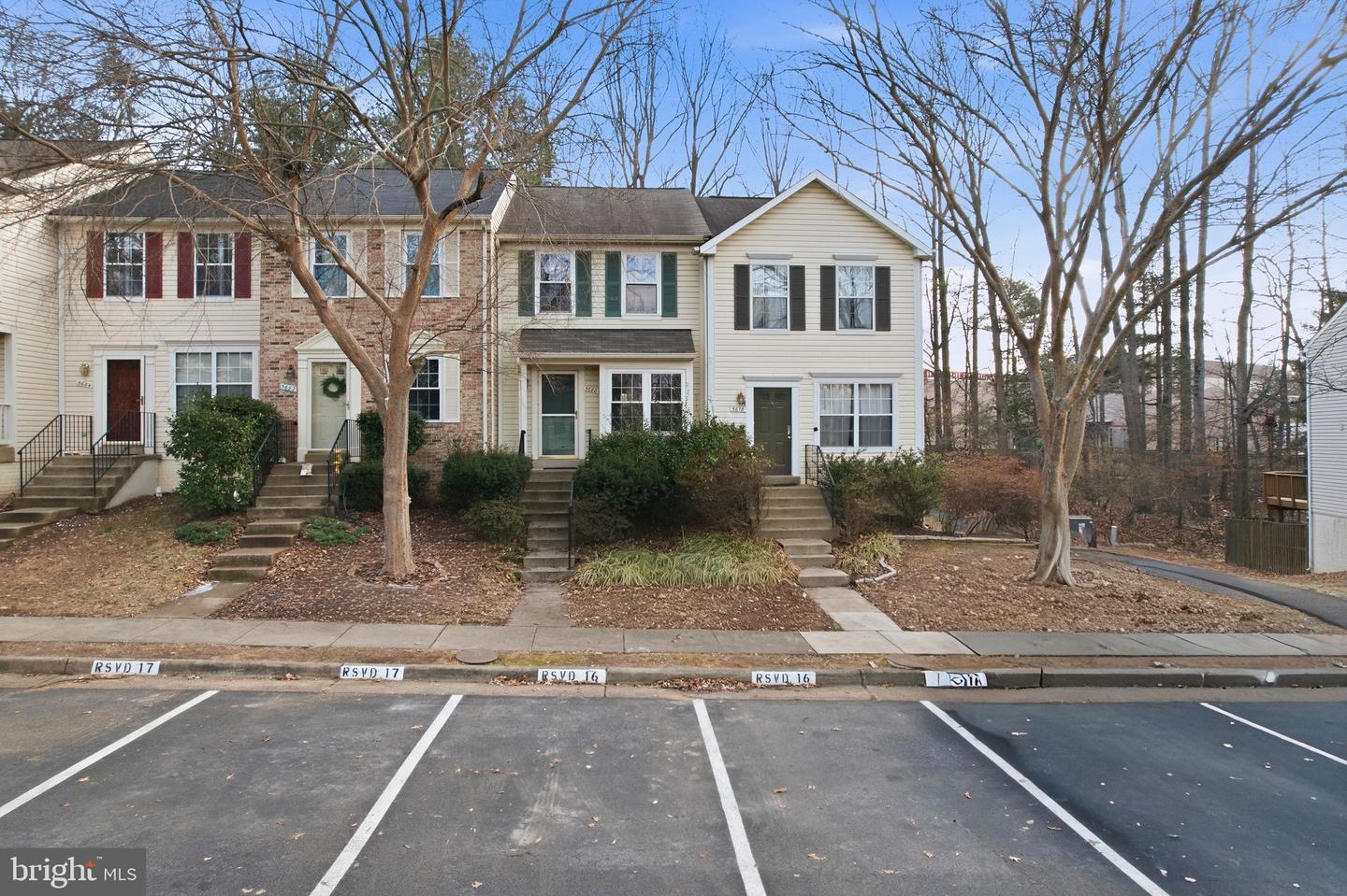 5680 WHITE DOVE LN, CLIFTON, Virginia 20124, 2 Bedrooms Bedrooms, ,3 BathroomsBathrooms,Residential,For sale,5680 WHITE DOVE LN,VAFX2283768 MLS # VAFX2283768