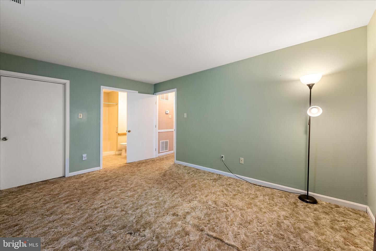 113-2 TIMBERLAKE TER #2, STEPHENS CITY, Virginia 22655, 2 Bedrooms Bedrooms, ,2 BathroomsBathrooms,Residential,For sale,113-2 TIMBERLAKE TER #2,VAFV2038726 MLS # VAFV2038726