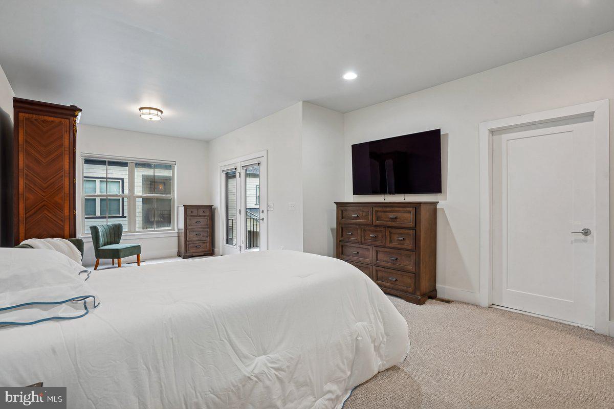 6127 OLIVET DR, ALEXANDRIA, Virginia 22315, 3 Bedrooms Bedrooms, ,2 BathroomsBathrooms,Residential,For sale,6127 OLIVET DR,VAFX2285162 MLS # VAFX2285162