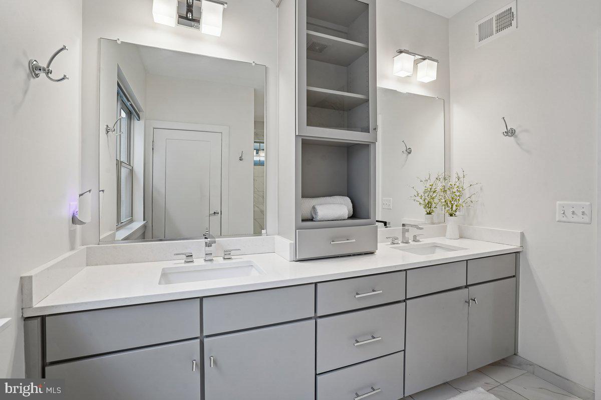 6127 OLIVET DR, ALEXANDRIA, Virginia 22315, 3 Bedrooms Bedrooms, ,2 BathroomsBathrooms,Residential,For sale,6127 OLIVET DR,VAFX2285162 MLS # VAFX2285162