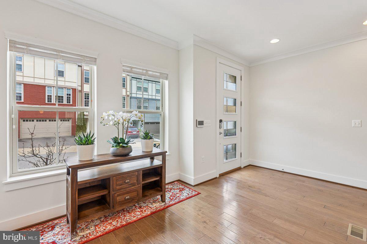 6127 OLIVET DR, ALEXANDRIA, Virginia 22315, 3 Bedrooms Bedrooms, ,2 BathroomsBathrooms,Residential,For sale,6127 OLIVET DR,VAFX2285162 MLS # VAFX2285162