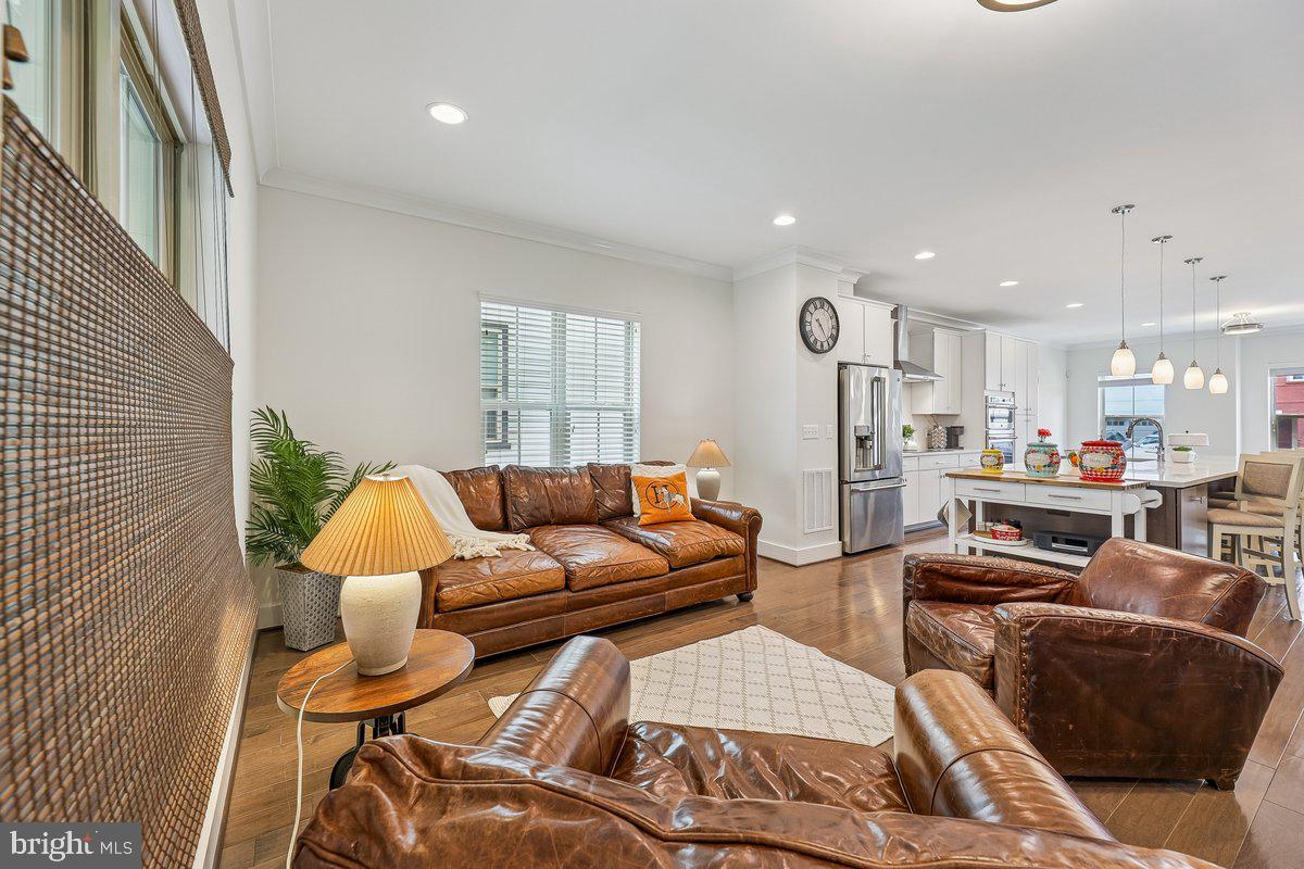 6127 OLIVET DR, ALEXANDRIA, Virginia 22315, 3 Bedrooms Bedrooms, ,2 BathroomsBathrooms,Residential,For sale,6127 OLIVET DR,VAFX2285162 MLS # VAFX2285162