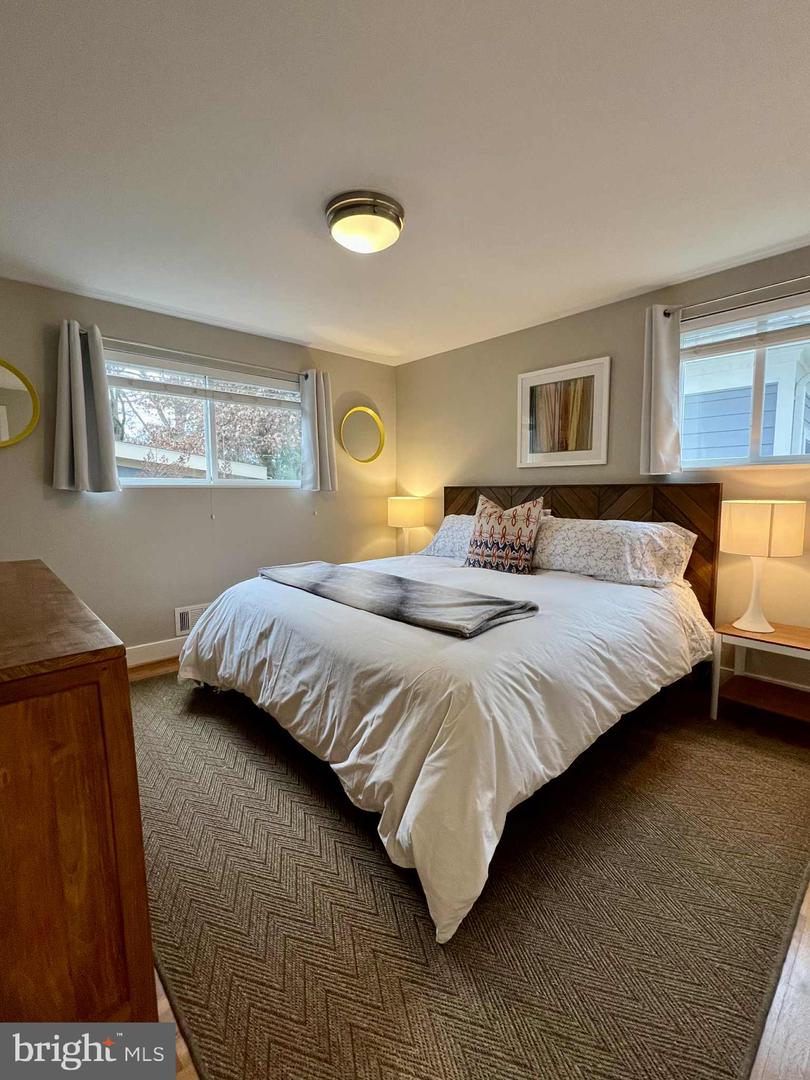 4118 18TH RD N, ARLINGTON, Virginia 22207, 5 Bedrooms Bedrooms, ,3 BathroomsBathrooms,Residential,For sale,4118 18TH RD N,VAAR2067848 MLS # VAAR2067848 4118 18TH RD N, ARLINGTON, Virginia 22207, 5 Bedrooms Bedrooms, ,3 BathroomsBathrooms,Residential,For sale,4118 18TH RD N,VAAR2067848 MLS # VAAR2067848