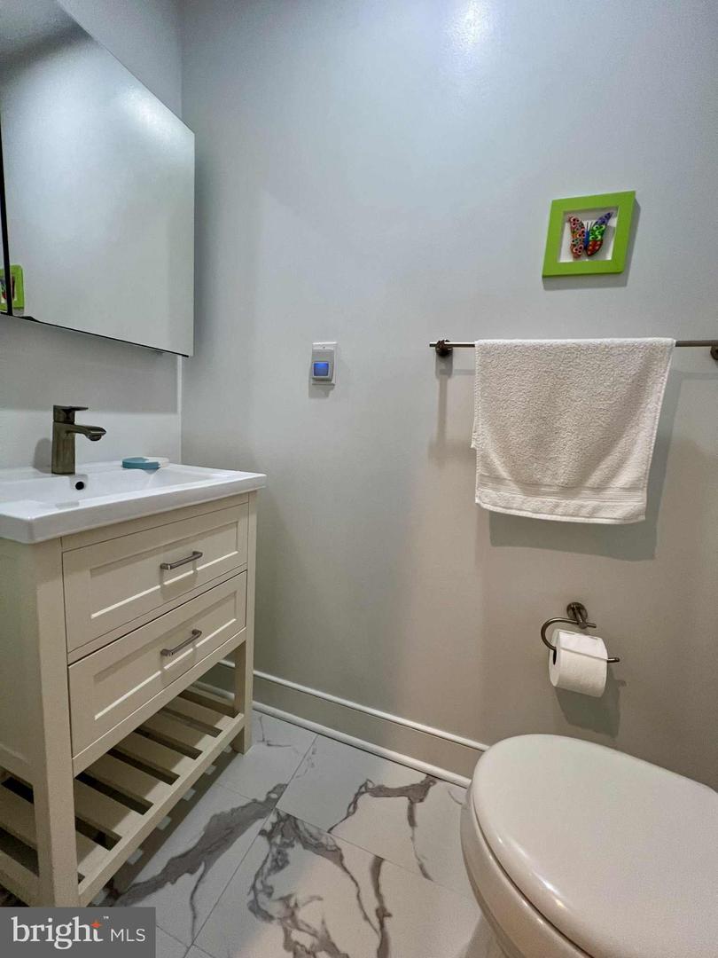 4118 18TH RD N, ARLINGTON, Virginia 22207, 5 Bedrooms Bedrooms, ,3 BathroomsBathrooms,Residential,For sale,4118 18TH RD N,VAAR2067848 MLS # VAAR2067848 4118 18TH RD N, ARLINGTON, Virginia 22207, 5 Bedrooms Bedrooms, ,3 BathroomsBathrooms,Residential,For sale,4118 18TH RD N,VAAR2067848 MLS # VAAR2067848