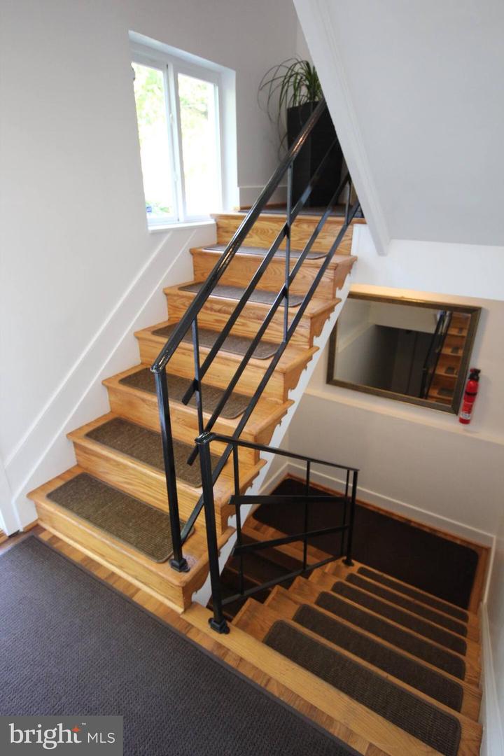 4118 18TH RD N, ARLINGTON, Virginia 22207, 5 Bedrooms Bedrooms, ,3 BathroomsBathrooms,Residential,For sale,4118 18TH RD N,VAAR2067848 MLS # VAAR2067848 4118 18TH RD N, ARLINGTON, Virginia 22207, 5 Bedrooms Bedrooms, ,3 BathroomsBathrooms,Residential,For sale,4118 18TH RD N,VAAR2067848 MLS # VAAR2067848