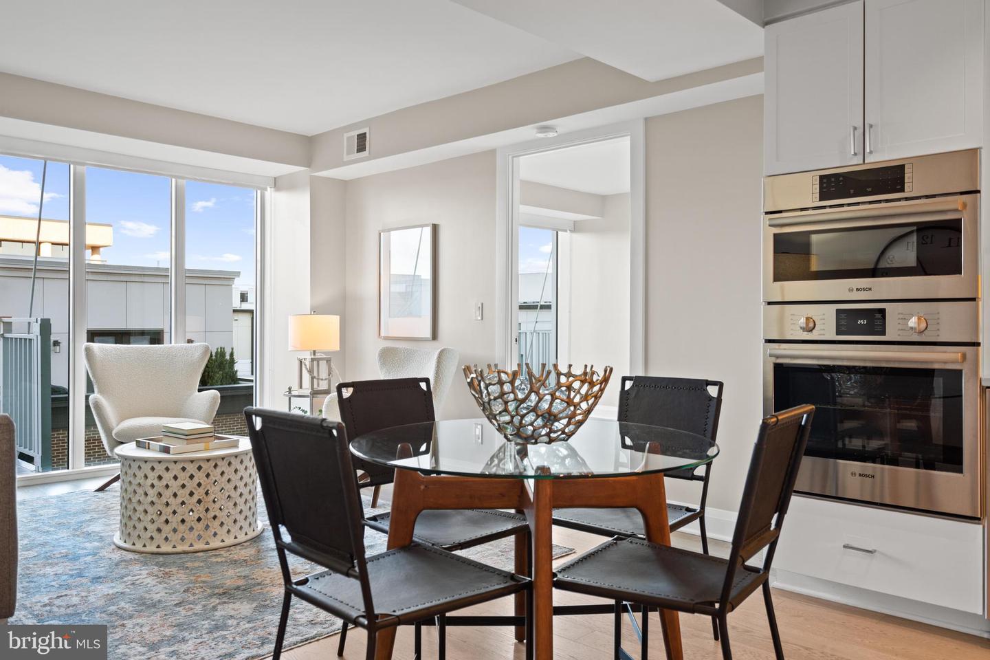 925 N FAIRFAX ST #406, ALEXANDRIA, Virginia 22314, 2 Bedrooms Bedrooms, ,1 BathroomBathrooms,Residential,For sale,925 N FAIRFAX ST #406,VAAX2053272 MLS # VAAX2053272