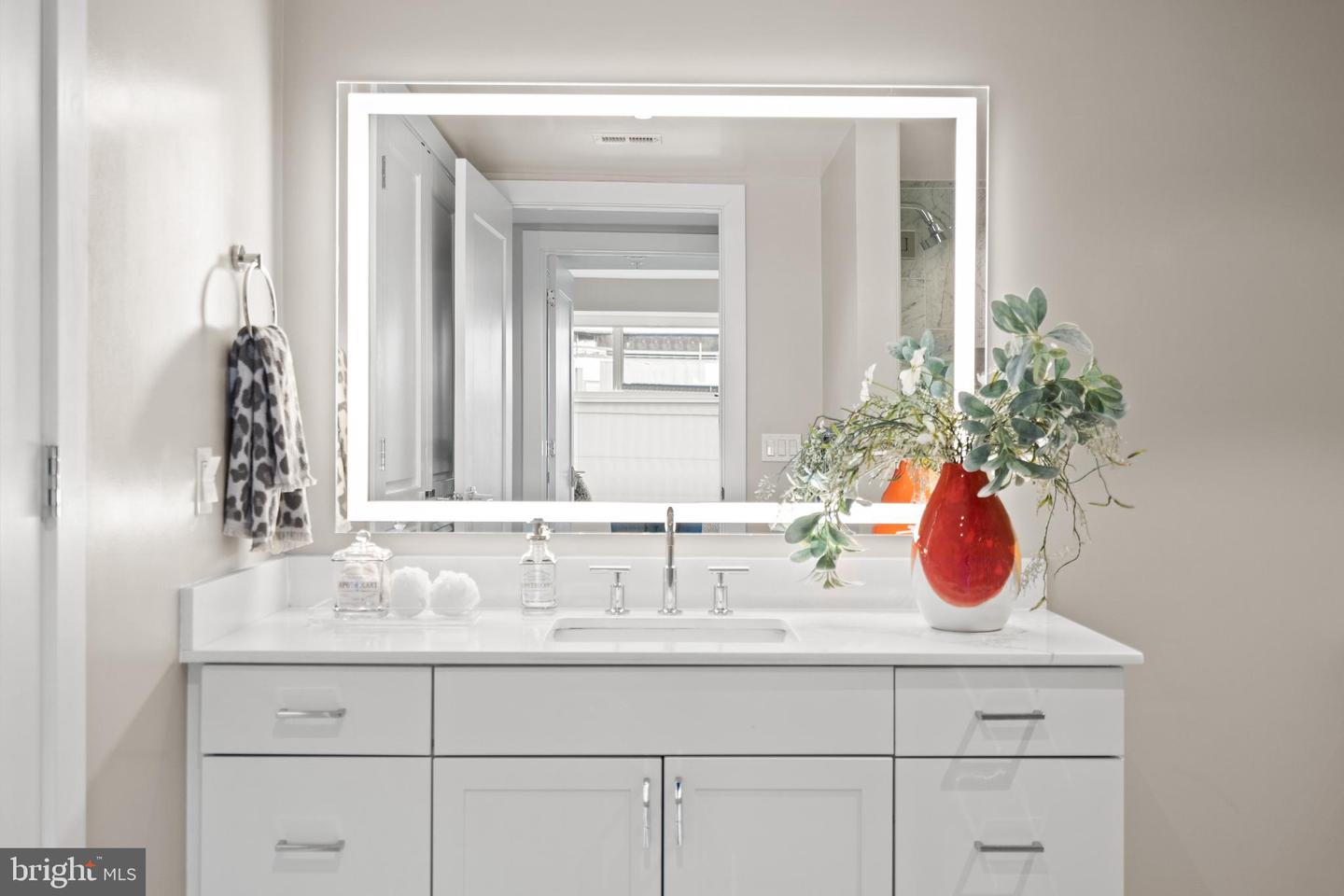 925 N FAIRFAX ST #406, ALEXANDRIA, Virginia 22314, 2 Bedrooms Bedrooms, ,1 BathroomBathrooms,Residential,For sale,925 N FAIRFAX ST #406,VAAX2053272 MLS # VAAX2053272