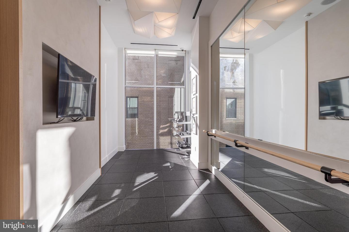 925 N FAIRFAX ST #406, ALEXANDRIA, Virginia 22314, 2 Bedrooms Bedrooms, ,1 BathroomBathrooms,Residential,For sale,925 N FAIRFAX ST #406,VAAX2053272 MLS # VAAX2053272