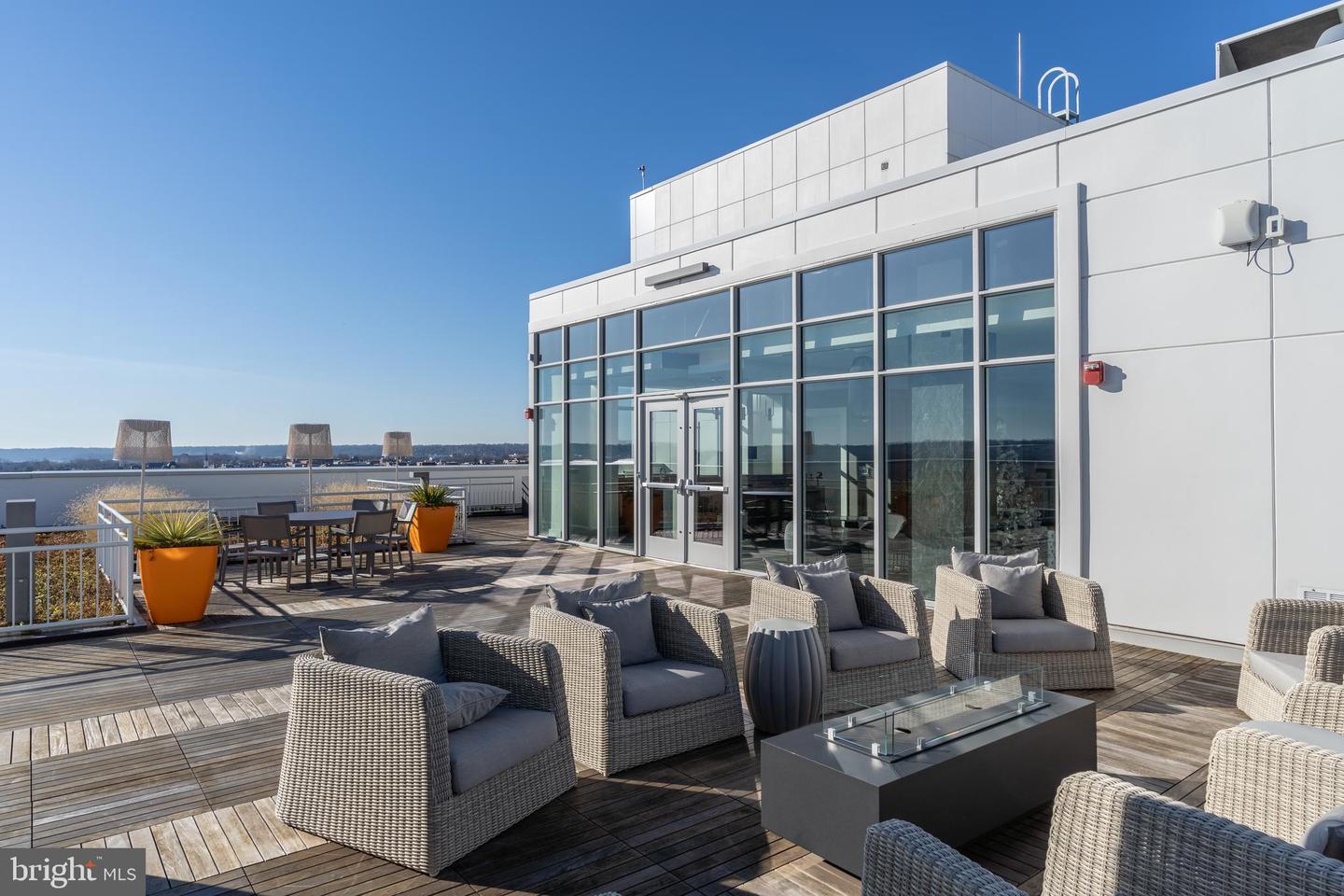 925 N FAIRFAX ST #406, ALEXANDRIA, Virginia 22314, 2 Bedrooms Bedrooms, ,1 BathroomBathrooms,Residential,For sale,925 N FAIRFAX ST #406,VAAX2053272 MLS # VAAX2053272