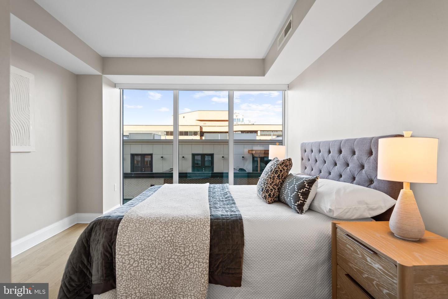 925 N FAIRFAX ST #406, ALEXANDRIA, Virginia 22314, 2 Bedrooms Bedrooms, ,1 BathroomBathrooms,Residential,For sale,925 N FAIRFAX ST #406,VAAX2053272 MLS # VAAX2053272