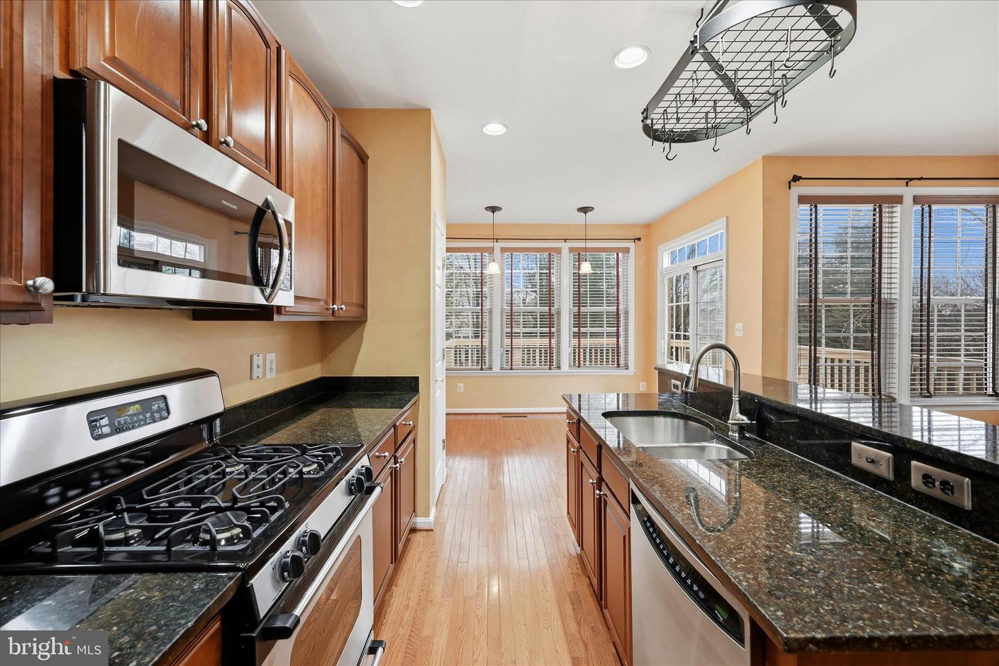 9632 POTTERS HILL CIR, LORTON, Virginia 22079, 3 Bedrooms Bedrooms, ,2 BathroomsBathrooms,Residential,For sale,9632 POTTERS HILL CIR,VAFX2288644 MLS # VAFX2288644