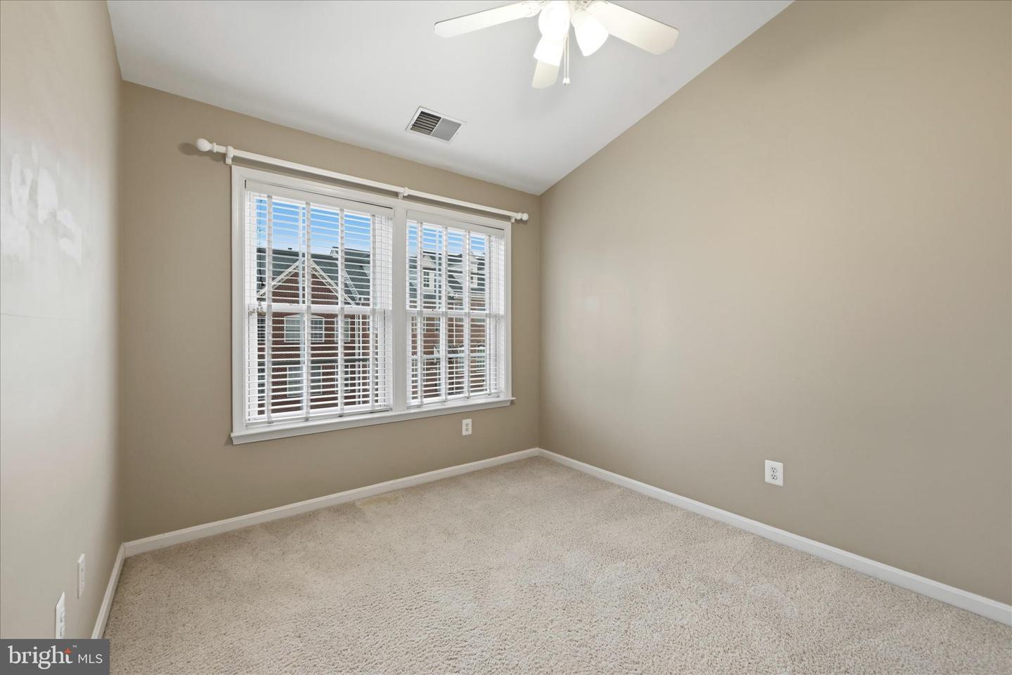 9632 POTTERS HILL CIR, LORTON, Virginia 22079, 3 Bedrooms Bedrooms, ,2 BathroomsBathrooms,Residential,For sale,9632 POTTERS HILL CIR,VAFX2288644 MLS # VAFX2288644