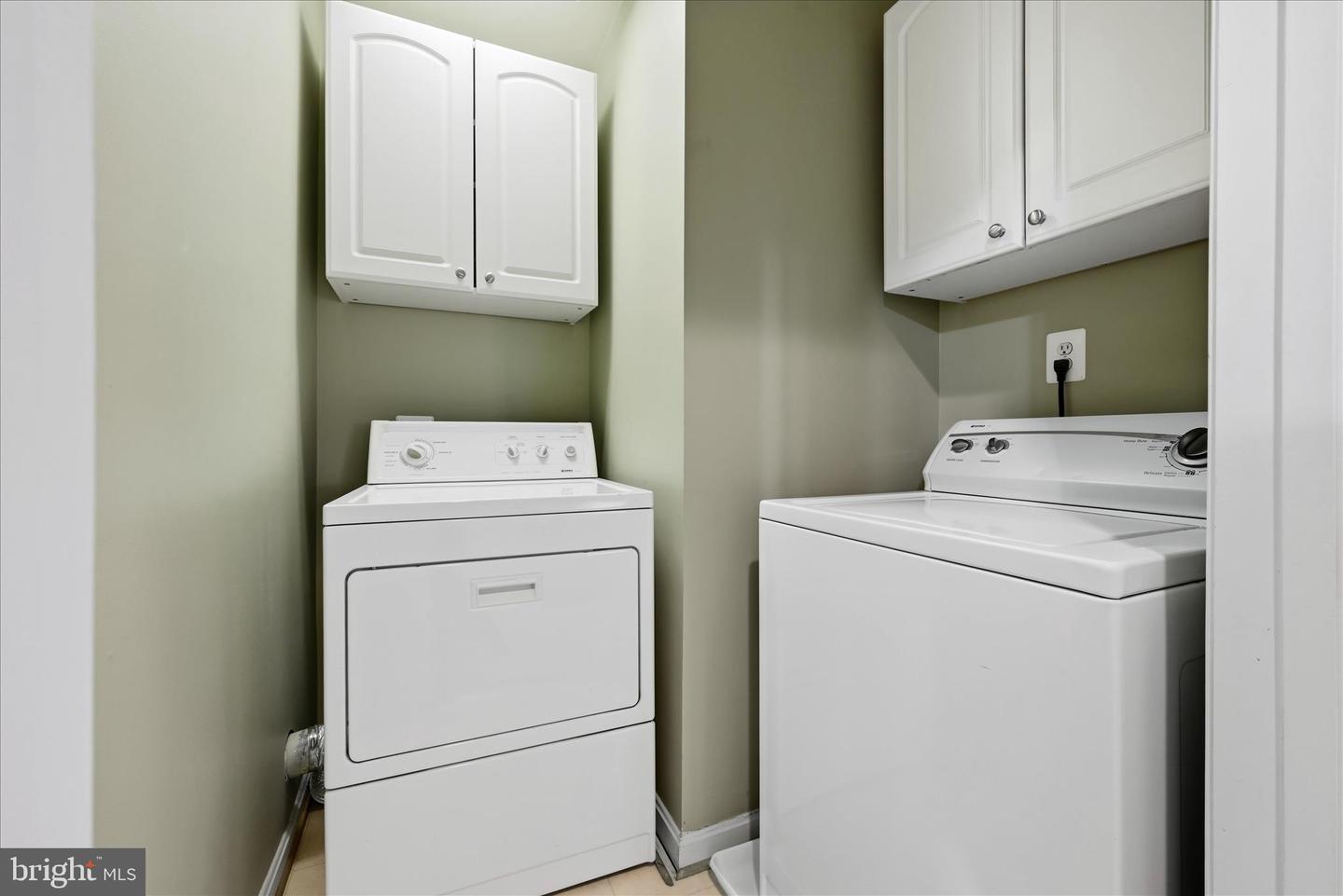 9632 POTTERS HILL CIR, LORTON, Virginia 22079, 3 Bedrooms Bedrooms, ,2 BathroomsBathrooms,Residential,For sale,9632 POTTERS HILL CIR,VAFX2288644 MLS # VAFX2288644