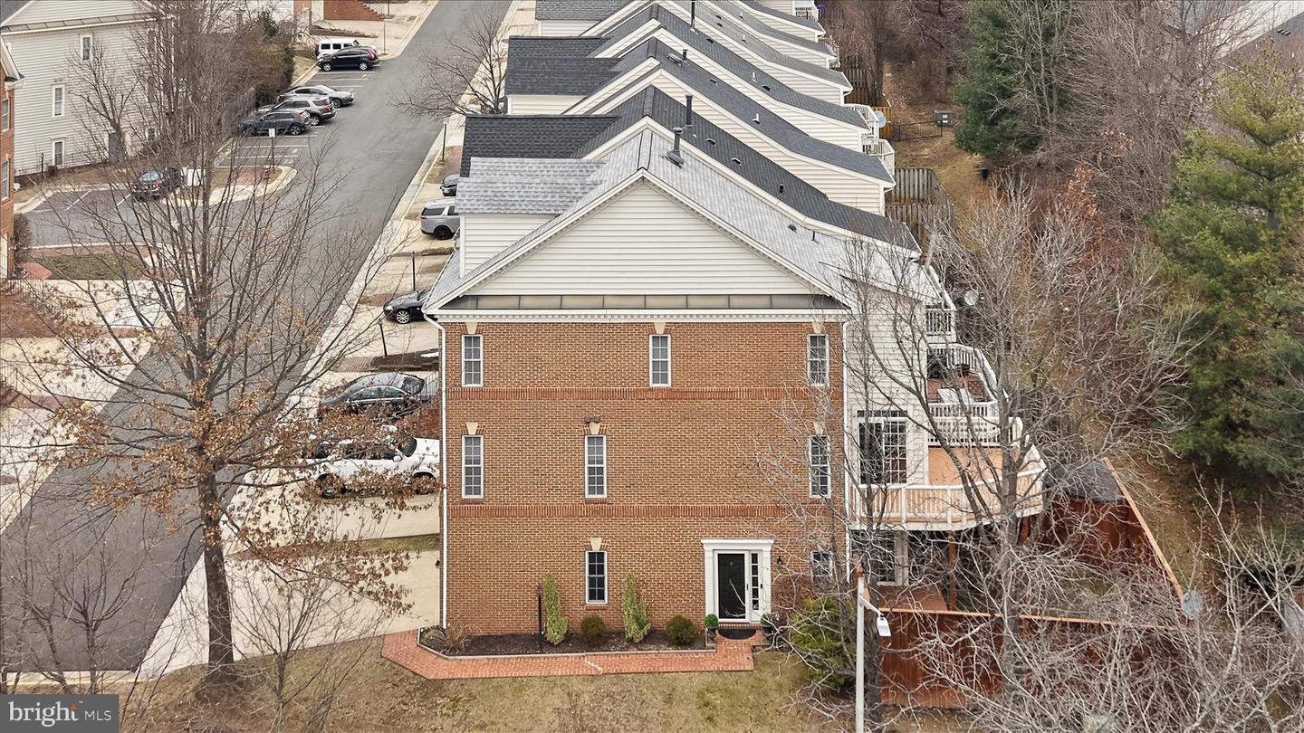 9632 POTTERS HILL CIR, LORTON, Virginia 22079, 3 Bedrooms Bedrooms, ,2 BathroomsBathrooms,Residential,For sale,9632 POTTERS HILL CIR,VAFX2288644 MLS # VAFX2288644