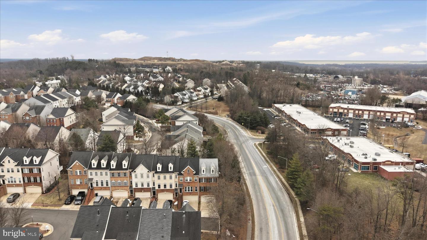 9632 POTTERS HILL CIR, LORTON, Virginia 22079, 3 Bedrooms Bedrooms, ,2 BathroomsBathrooms,Residential,For sale,9632 POTTERS HILL CIR,VAFX2288644 MLS # VAFX2288644