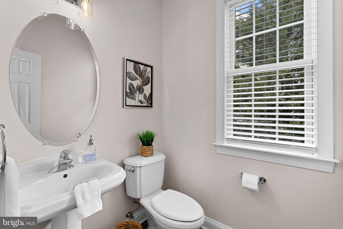 44020 RIVERPOINT DR, LEESBURG, Virginia 20176, 5 Bedrooms Bedrooms, ,4 BathroomsBathrooms,Residential,For sale,44020 RIVERPOINT DR,VALO2115290 MLS # VALO2115290