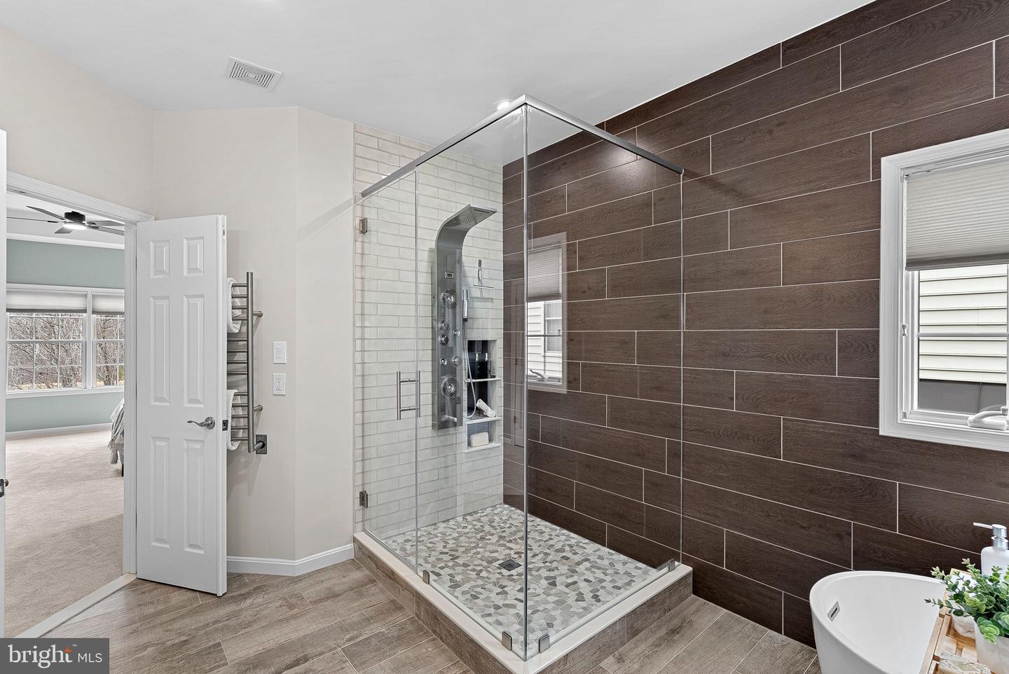 44020 RIVERPOINT DR, LEESBURG, Virginia 20176, 5 Bedrooms Bedrooms, ,4 BathroomsBathrooms,Residential,For sale,44020 RIVERPOINT DR,VALO2115290 MLS # VALO2115290