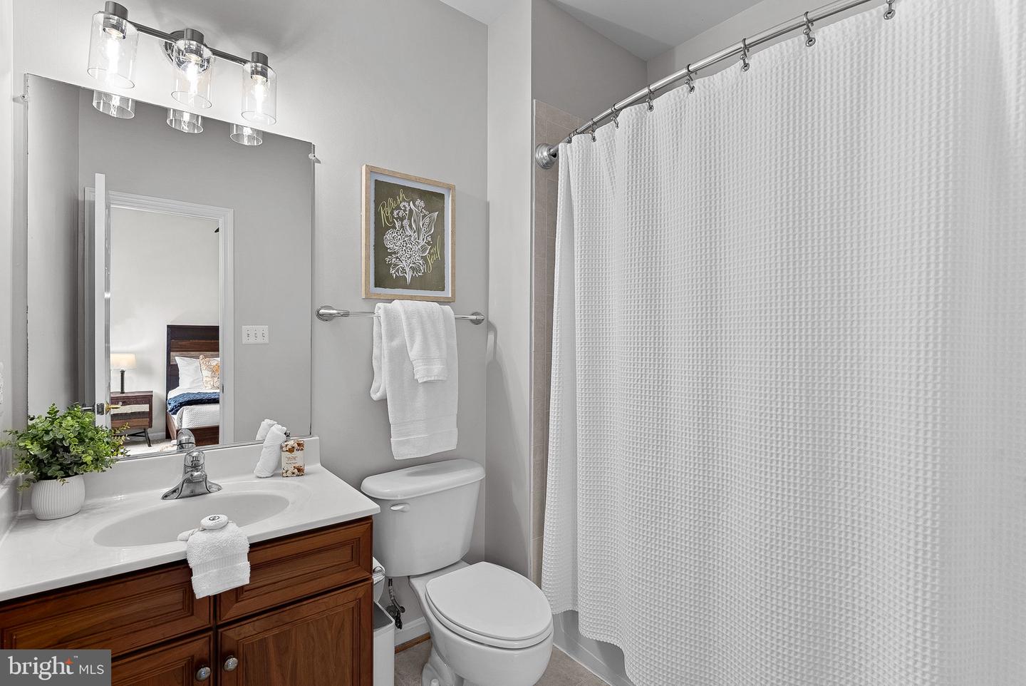 44020 RIVERPOINT DR, LEESBURG, Virginia 20176, 5 Bedrooms Bedrooms, ,4 BathroomsBathrooms,Residential,For sale,44020 RIVERPOINT DR,VALO2115290 MLS # VALO2115290