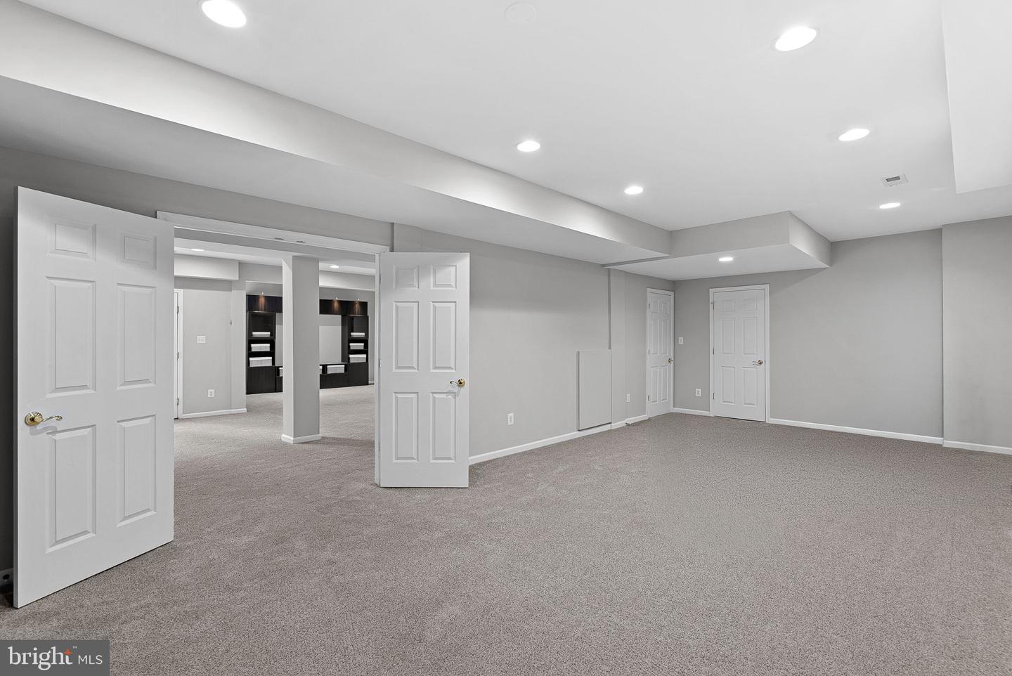 44020 RIVERPOINT DR, LEESBURG, Virginia 20176, 5 Bedrooms Bedrooms, ,4 BathroomsBathrooms,Residential,For sale,44020 RIVERPOINT DR,VALO2115290 MLS # VALO2115290