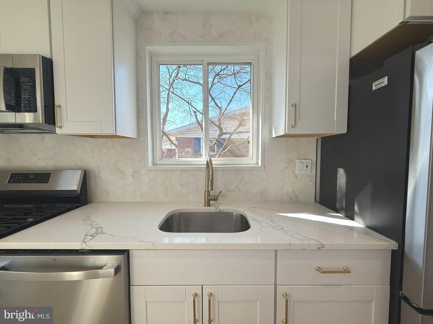 3527 JEAN ST, FAIRFAX, Virginia 22030, 3 Bedrooms Bedrooms, ,2 BathroomsBathrooms,Residential,For sale,3527 JEAN ST,VAFC2007738 MLS # VAFC2007738