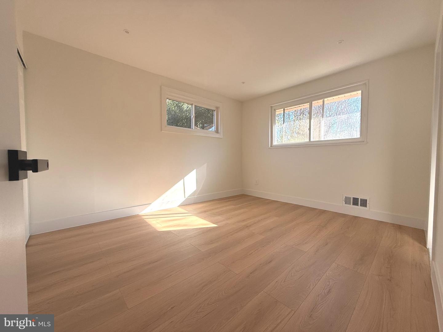 3527 JEAN ST, FAIRFAX, Virginia 22030, 3 Bedrooms Bedrooms, ,2 BathroomsBathrooms,Residential,For sale,3527 JEAN ST,VAFC2007738 MLS # VAFC2007738