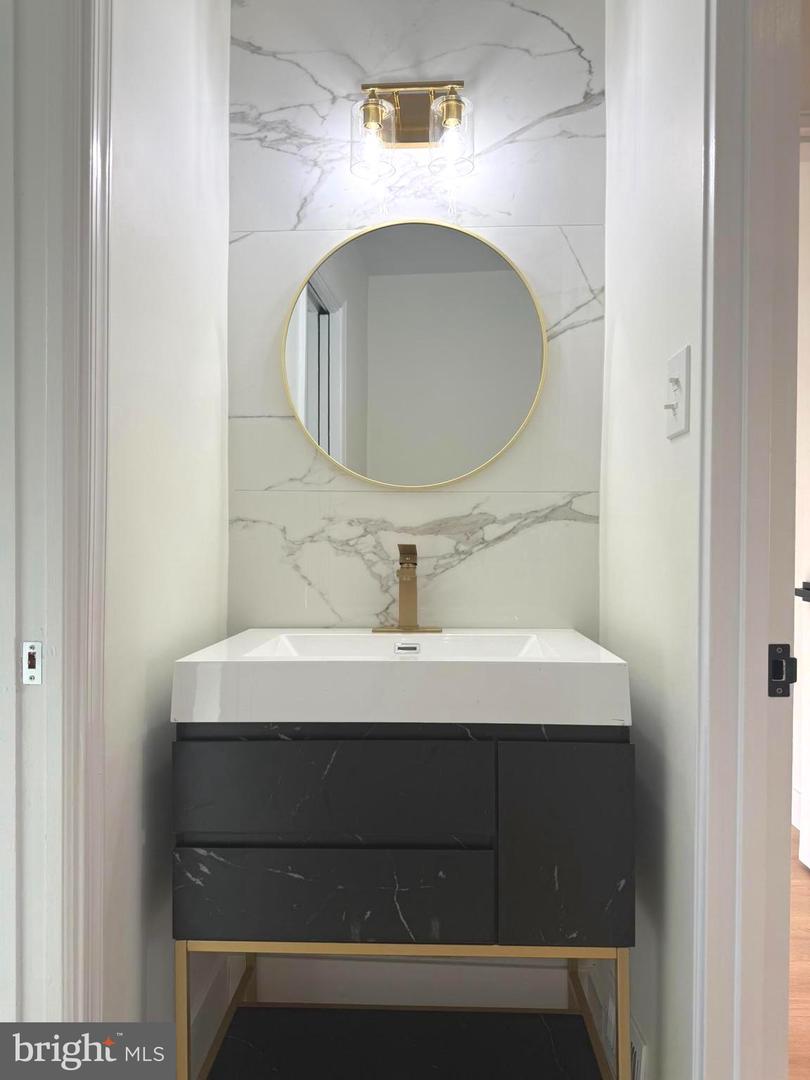 3527 JEAN ST, FAIRFAX, Virginia 22030, 3 Bedrooms Bedrooms, ,2 BathroomsBathrooms,Residential,For sale,3527 JEAN ST,VAFC2007738 MLS # VAFC2007738