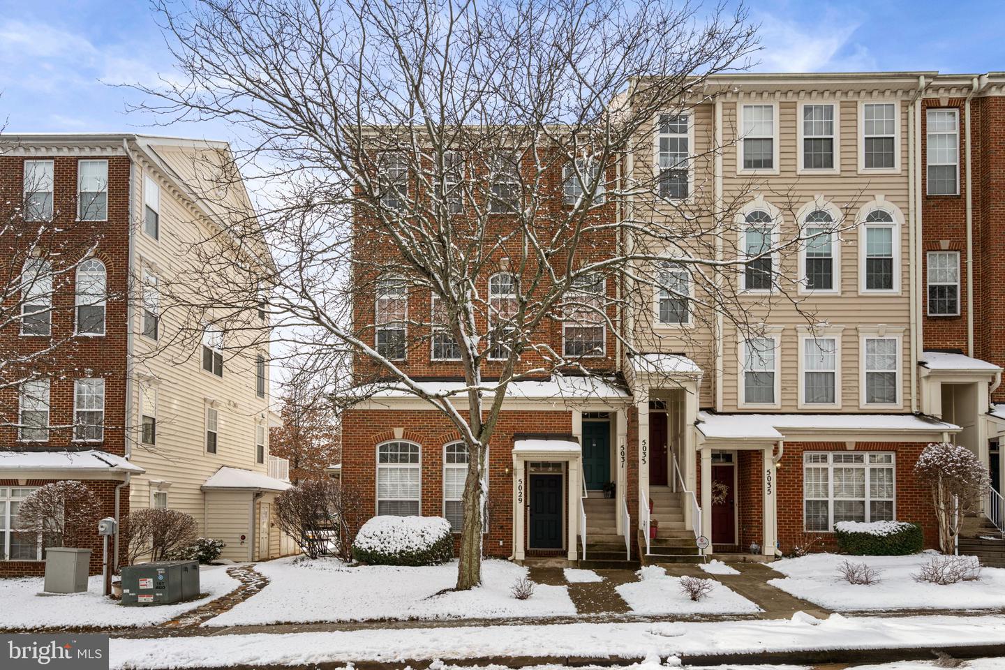 5031 ANCHORSTONE DR #5031, WOODBRIDGE, Virginia 22192, 3 Bedrooms Bedrooms, ,2 BathroomsBathrooms,Residential,For sale,5031 ANCHORSTONE DR #5031,VAPW2111966 MLS # VAPW2111966