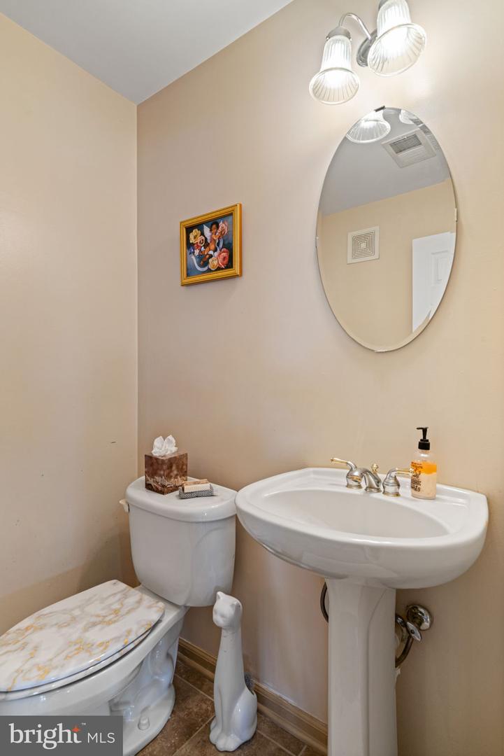 5031 ANCHORSTONE DR #5031, WOODBRIDGE, Virginia 22192, 3 Bedrooms Bedrooms, ,2 BathroomsBathrooms,Residential,For sale,5031 ANCHORSTONE DR #5031,VAPW2111966 MLS # VAPW2111966