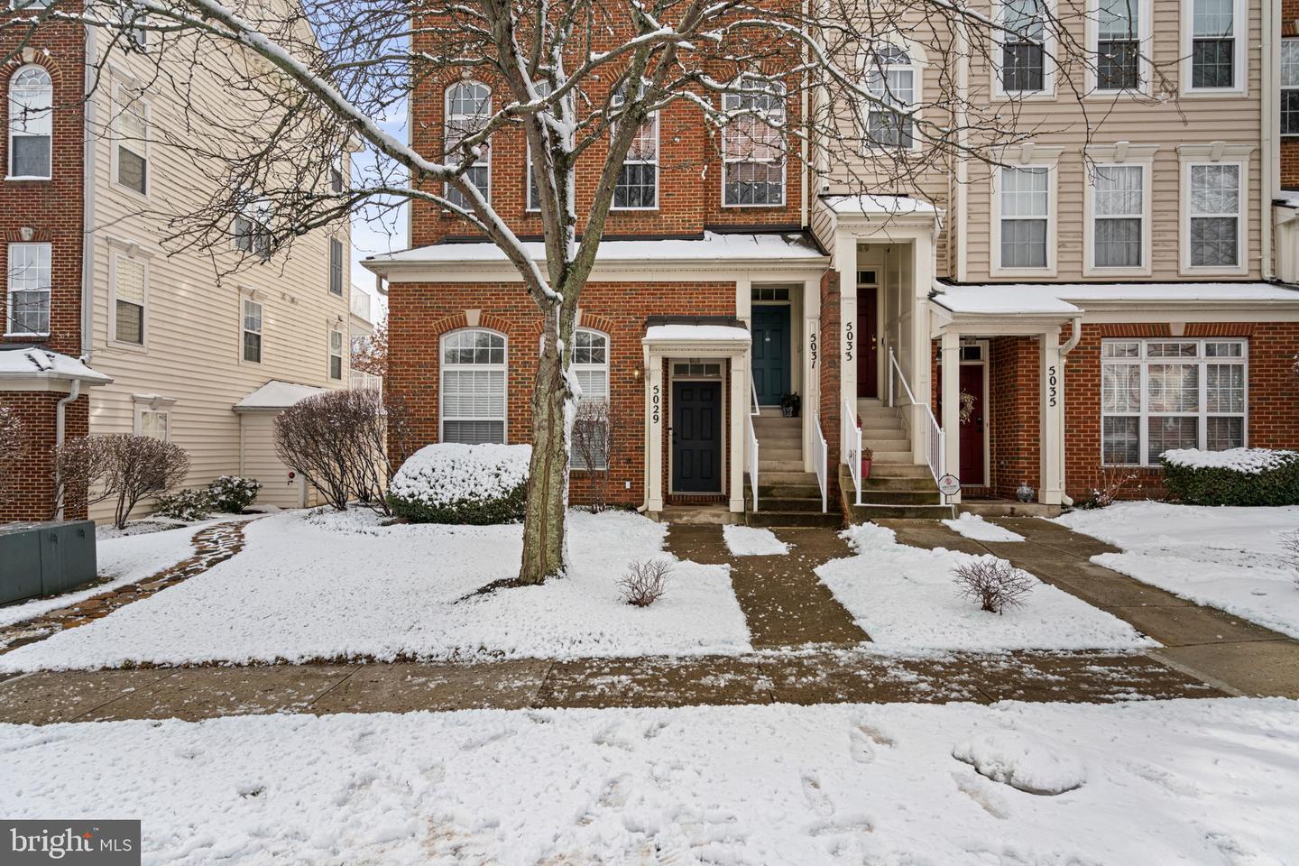 5031 ANCHORSTONE DR #5031, WOODBRIDGE, Virginia 22192, 3 Bedrooms Bedrooms, ,2 BathroomsBathrooms,Residential,For sale,5031 ANCHORSTONE DR #5031,VAPW2111966 MLS # VAPW2111966