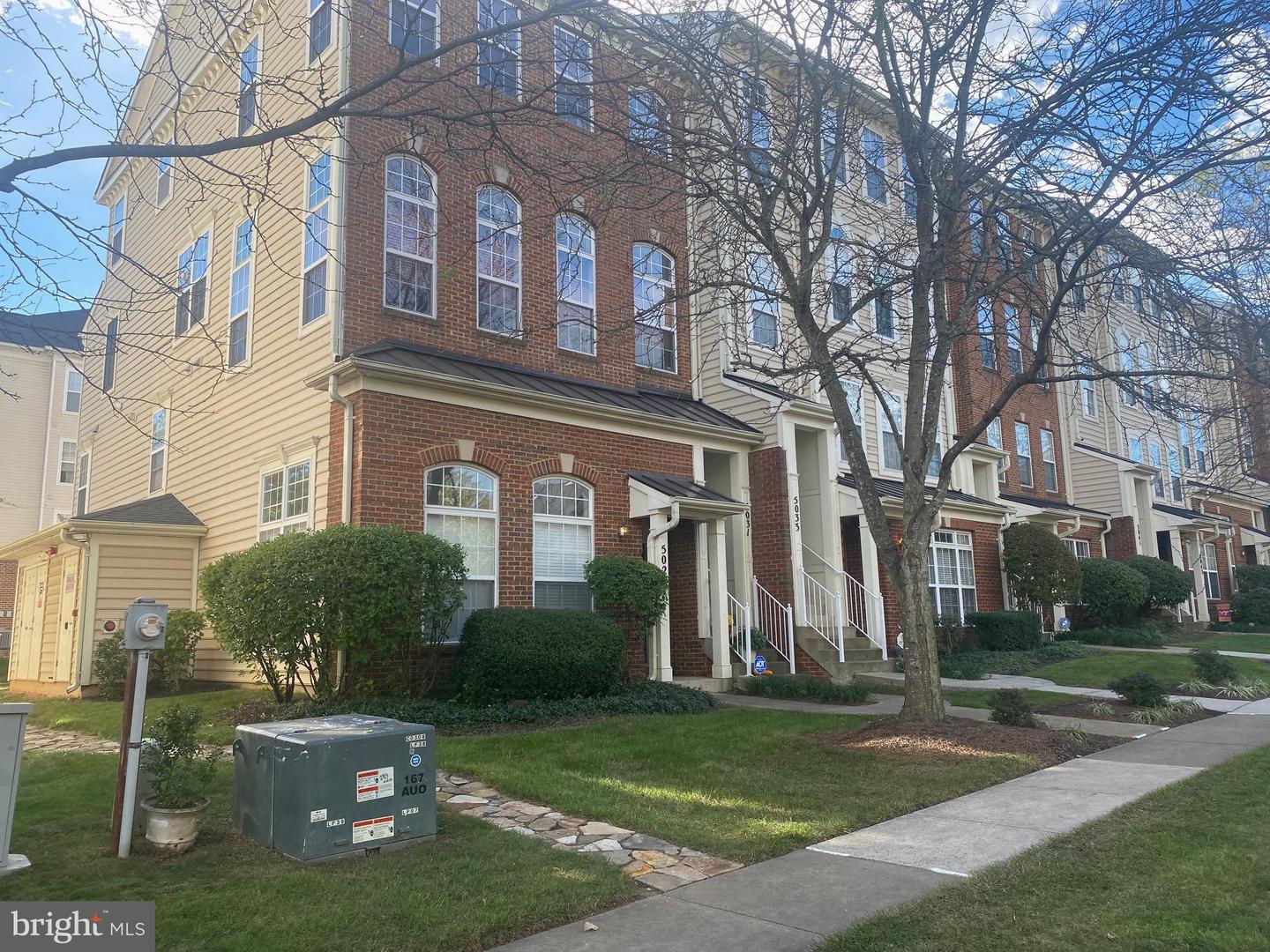 5031 ANCHORSTONE DR #5031, WOODBRIDGE, Virginia 22192, 3 Bedrooms Bedrooms, ,2 BathroomsBathrooms,Residential,For sale,5031 ANCHORSTONE DR #5031,VAPW2111966 MLS # VAPW2111966