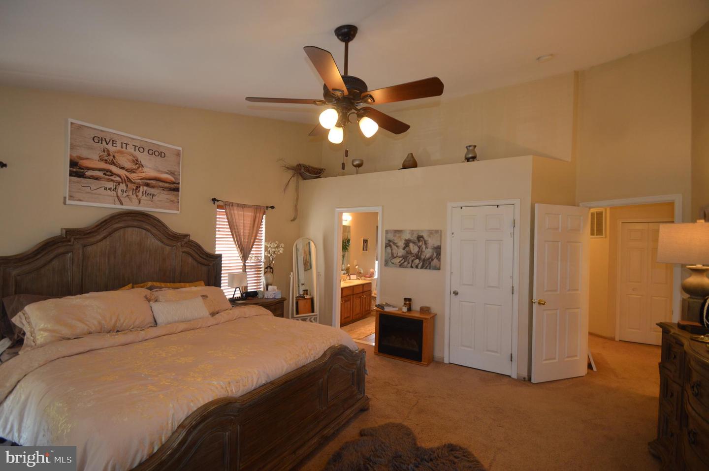 5031 ANCHORSTONE DR #5031, WOODBRIDGE, Virginia 22192, 3 Bedrooms Bedrooms, ,2 BathroomsBathrooms,Residential,For sale,5031 ANCHORSTONE DR #5031,VAPW2111966 MLS # VAPW2111966