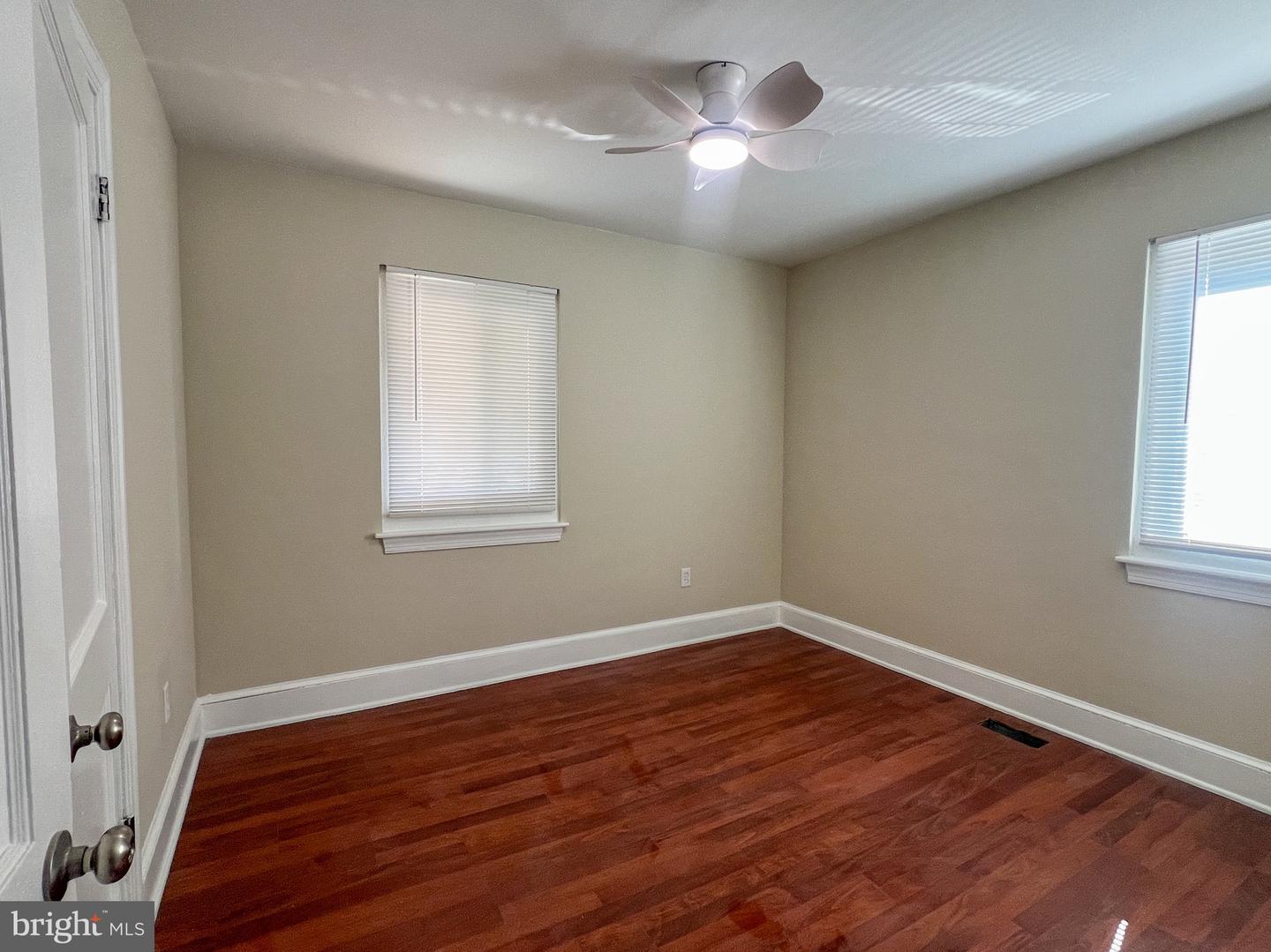 306 N KELLY ST, CULPEPER, Virginia 22701, 3 Bedrooms Bedrooms, 6 Rooms Rooms,1 BathroomBathrooms,Residential,For sale,306 N KELLY ST,VACU2012652 MLS # VACU2012652