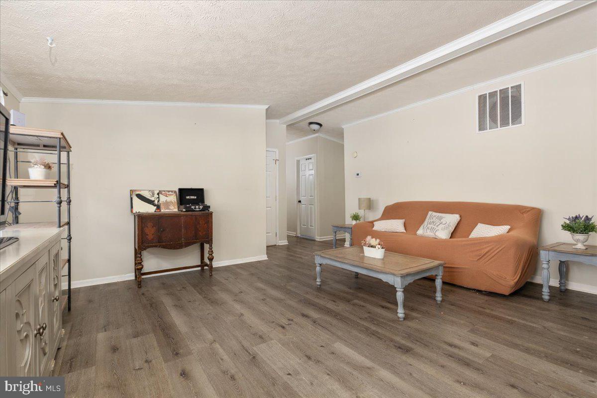 1501 S TIMBER RIDGE RD, CROSS JUNCTION, Virginia 22625, 3 Bedrooms Bedrooms, ,2 BathroomsBathrooms,Residential,For sale,1501 S TIMBER RIDGE RD,VAFV2039566 MLS # VAFV2039566