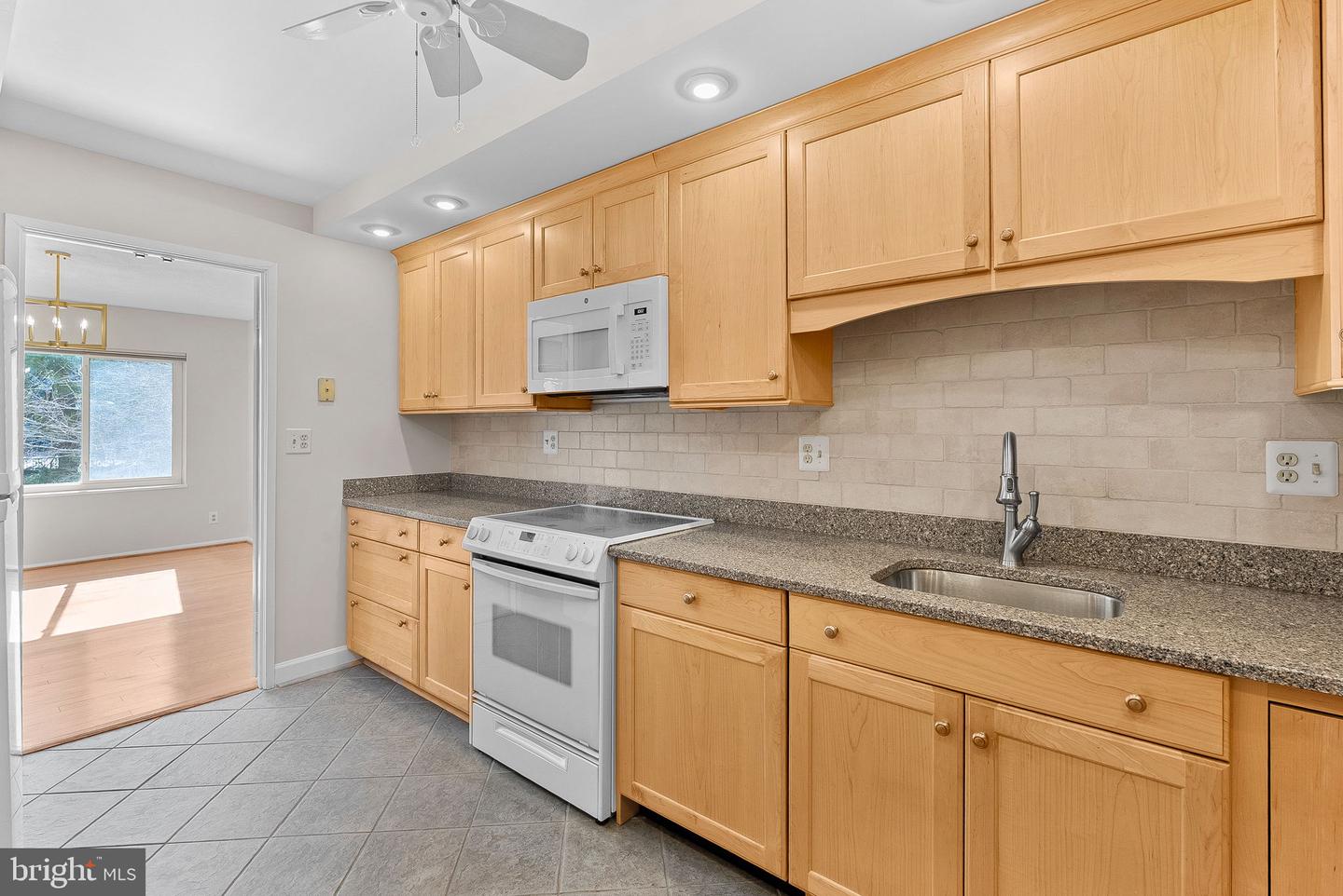 8340 GREENSBORO DR #118, MCLEAN, Virginia 22102, 1 Bedroom Bedrooms, ,1 BathroomBathrooms,Residential,For sale,8340 GREENSBORO DR #118,VAFX2291602 MLS # VAFX2291602