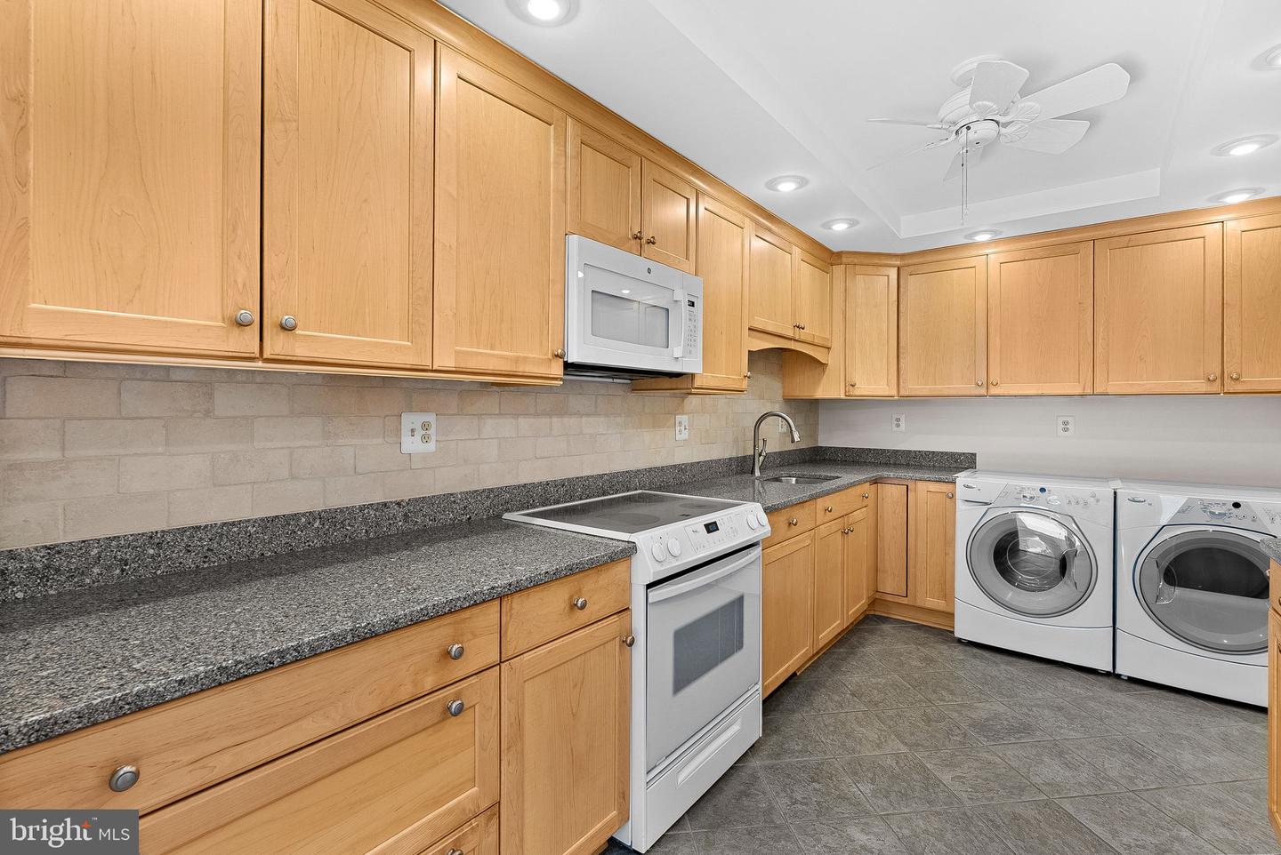 8340 GREENSBORO DR #118, MCLEAN, Virginia 22102, 1 Bedroom Bedrooms, ,1 BathroomBathrooms,Residential,For sale,8340 GREENSBORO DR #118,VAFX2291602 MLS # VAFX2291602