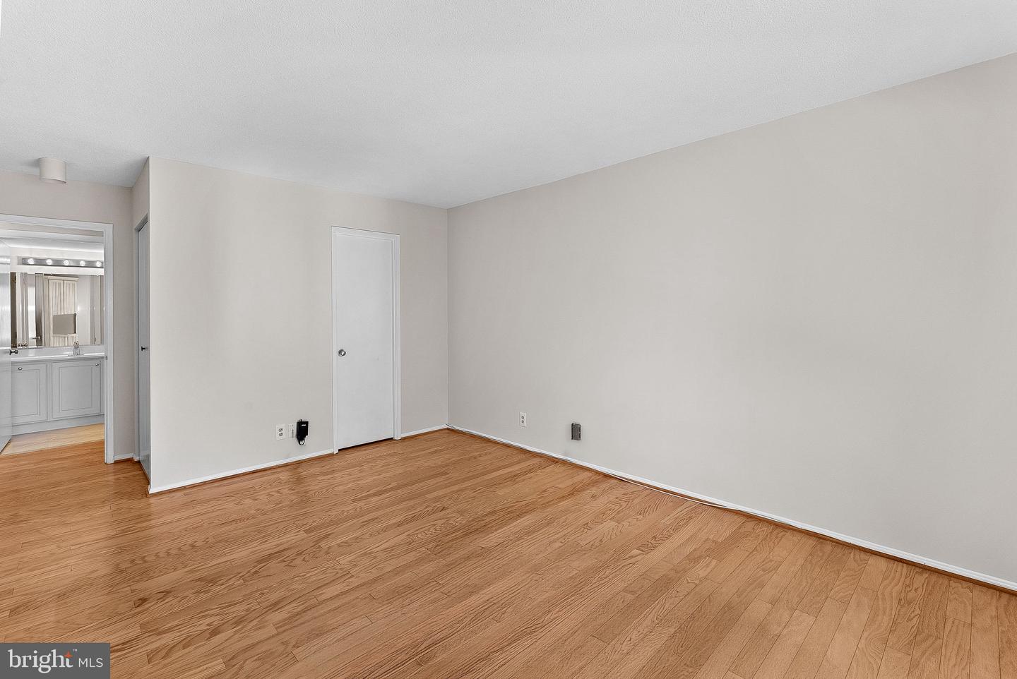 8340 GREENSBORO DR #118, MCLEAN, Virginia 22102, 1 Bedroom Bedrooms, ,1 BathroomBathrooms,Residential,For sale,8340 GREENSBORO DR #118,VAFX2291602 MLS # VAFX2291602