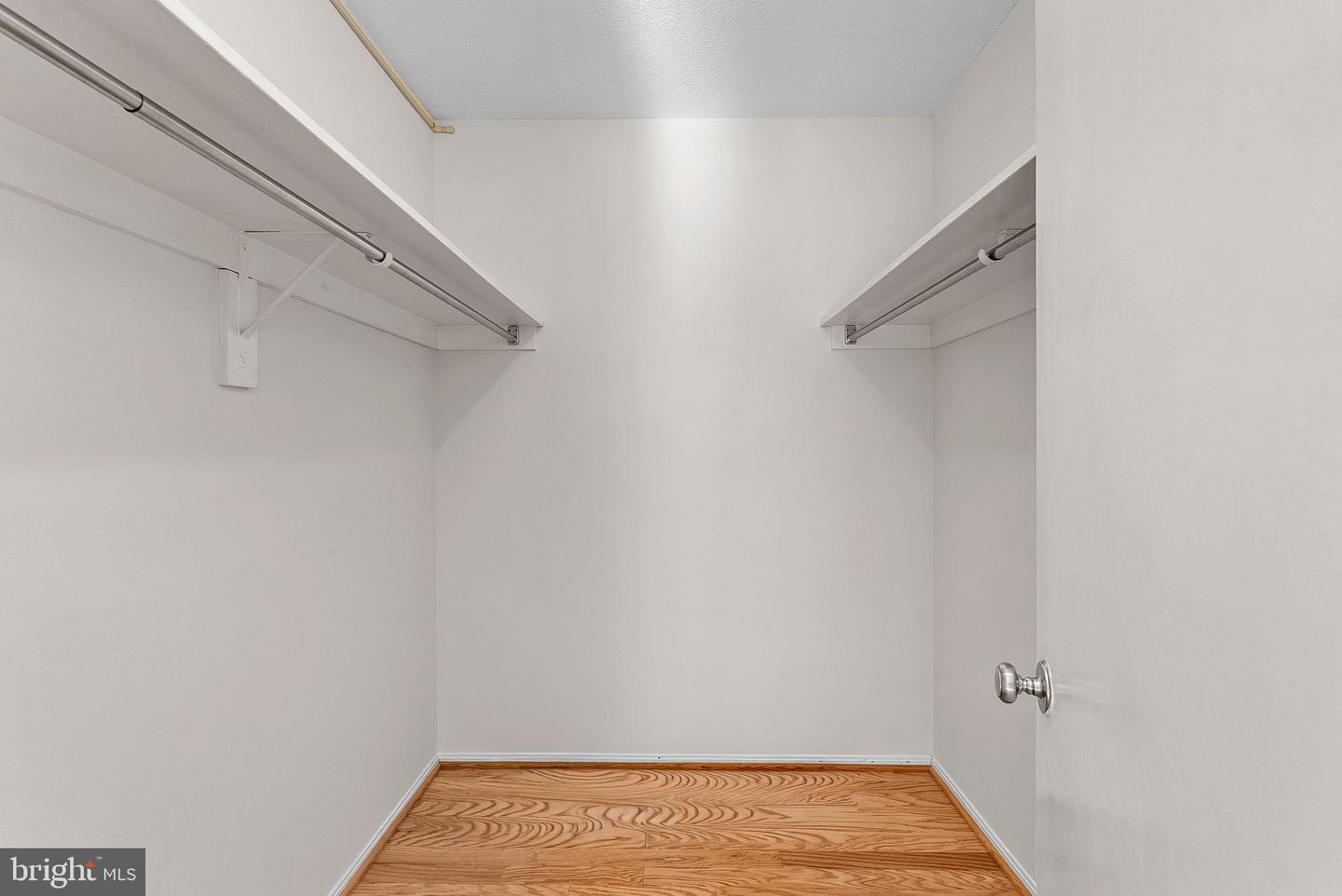 8340 GREENSBORO DR #118, MCLEAN, Virginia 22102, 1 Bedroom Bedrooms, ,1 BathroomBathrooms,Residential,For sale,8340 GREENSBORO DR #118,VAFX2291602 MLS # VAFX2291602