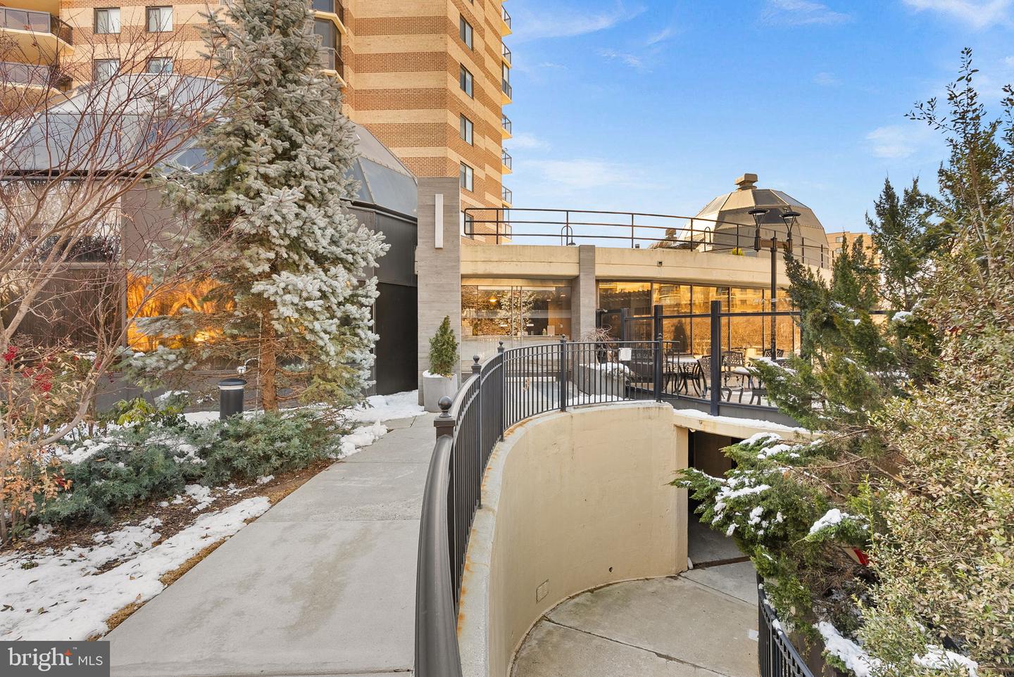 8340 GREENSBORO DR #118, MCLEAN, Virginia 22102, 1 Bedroom Bedrooms, ,1 BathroomBathrooms,Residential,For sale,8340 GREENSBORO DR #118,VAFX2291602 MLS # VAFX2291602