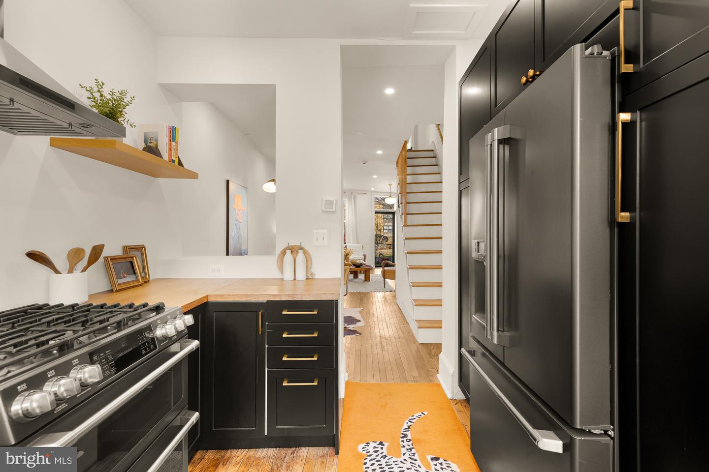 1237 POTOMAC AVE SE, WASHINGTON, District Of Columbia 20003, 2 Bedrooms Bedrooms, ,1 BathroomBathrooms,Residential,For sale,1237 POTOMAC AVE SE,DCDC2246800 MLS # DCDC2246800