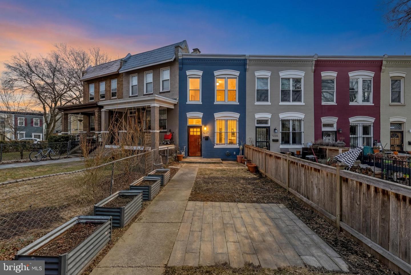 1237 POTOMAC AVE SE, WASHINGTON, District Of Columbia 20003, 2 Bedrooms Bedrooms, ,1 BathroomBathrooms,Residential,For sale,1237 POTOMAC AVE SE,DCDC2246800 MLS # DCDC2246800