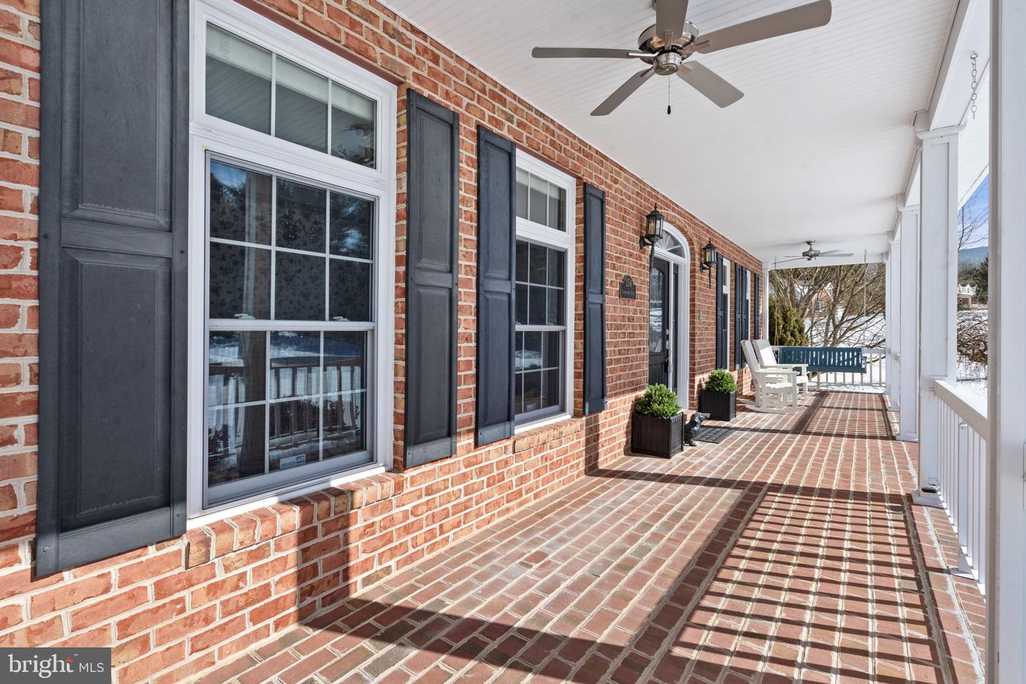 256 CLIFFSIDE DR, EDINBURG, Virginia 22824, 5 Bedrooms Bedrooms, 11 Rooms Rooms,5 BathroomsBathrooms,Residential,For sale,256 CLIFFSIDE DR,VASH2013636 MLS # VASH2013636 256 CLIFFSIDE DR, EDINBURG, Virginia 22824, 5 Bedrooms Bedrooms, 11 Rooms Rooms,5 BathroomsBathrooms,Residential,For sale,256 CLIFFSIDE DR,VASH2013636 MLS # VASH2013636