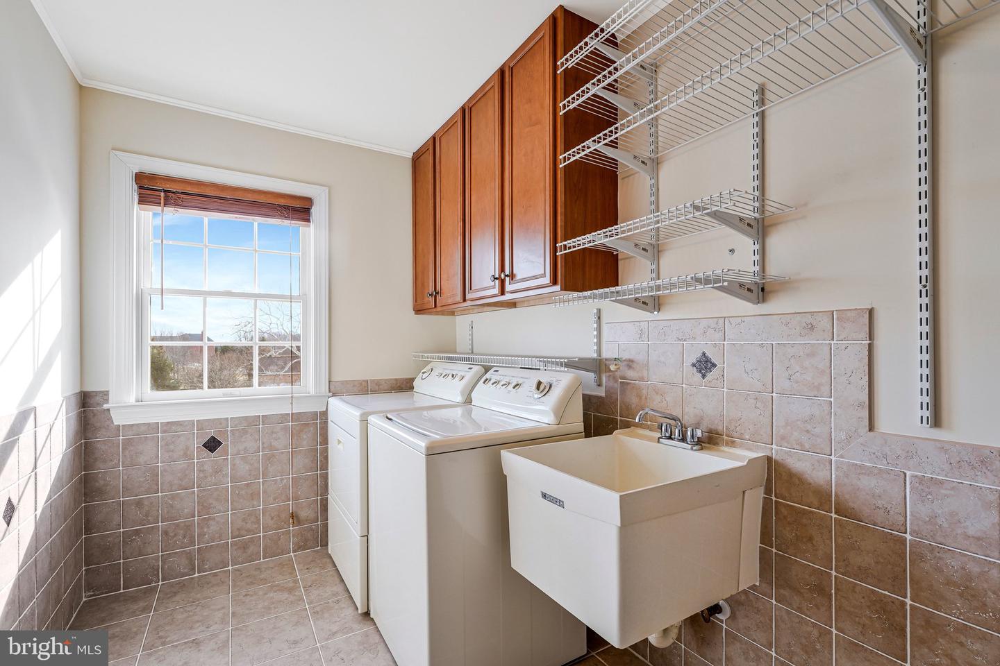 17485 WHITE GATE PL, LEESBURG, Virginia 20175, 5 Bedrooms Bedrooms, ,4 BathroomsBathrooms,Residential,For sale,17485 WHITE GATE PL,VALO2116432 MLS # VALO2116432