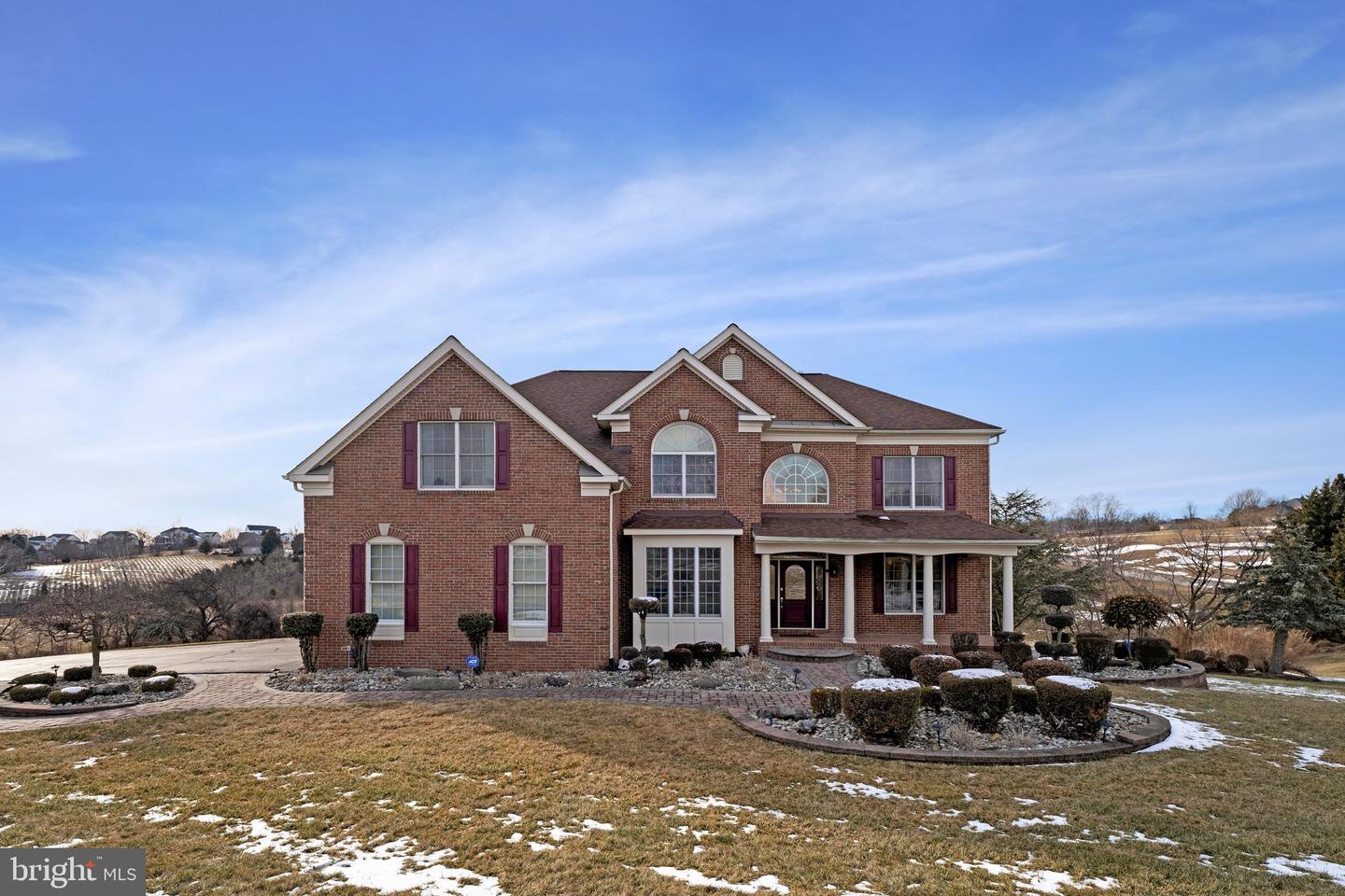 17485 WHITE GATE PL, LEESBURG, Virginia 20175, 5 Bedrooms Bedrooms, ,4 BathroomsBathrooms,Residential,For sale,17485 WHITE GATE PL,VALO2116432 MLS # VALO2116432