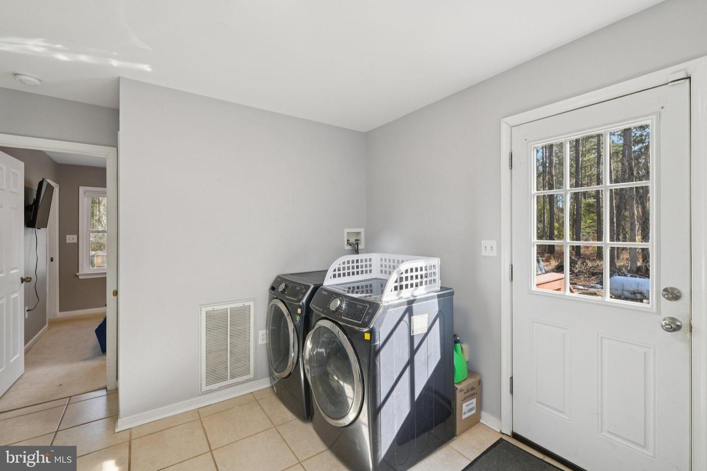 736 ANNAPOLIS DR, RUTHER GLEN, Virginia 22546, 4 Bedrooms Bedrooms, ,3 BathroomsBathrooms,Residential,For sale,736 ANNAPOLIS DR,VACV2009570 MLS # VACV2009570