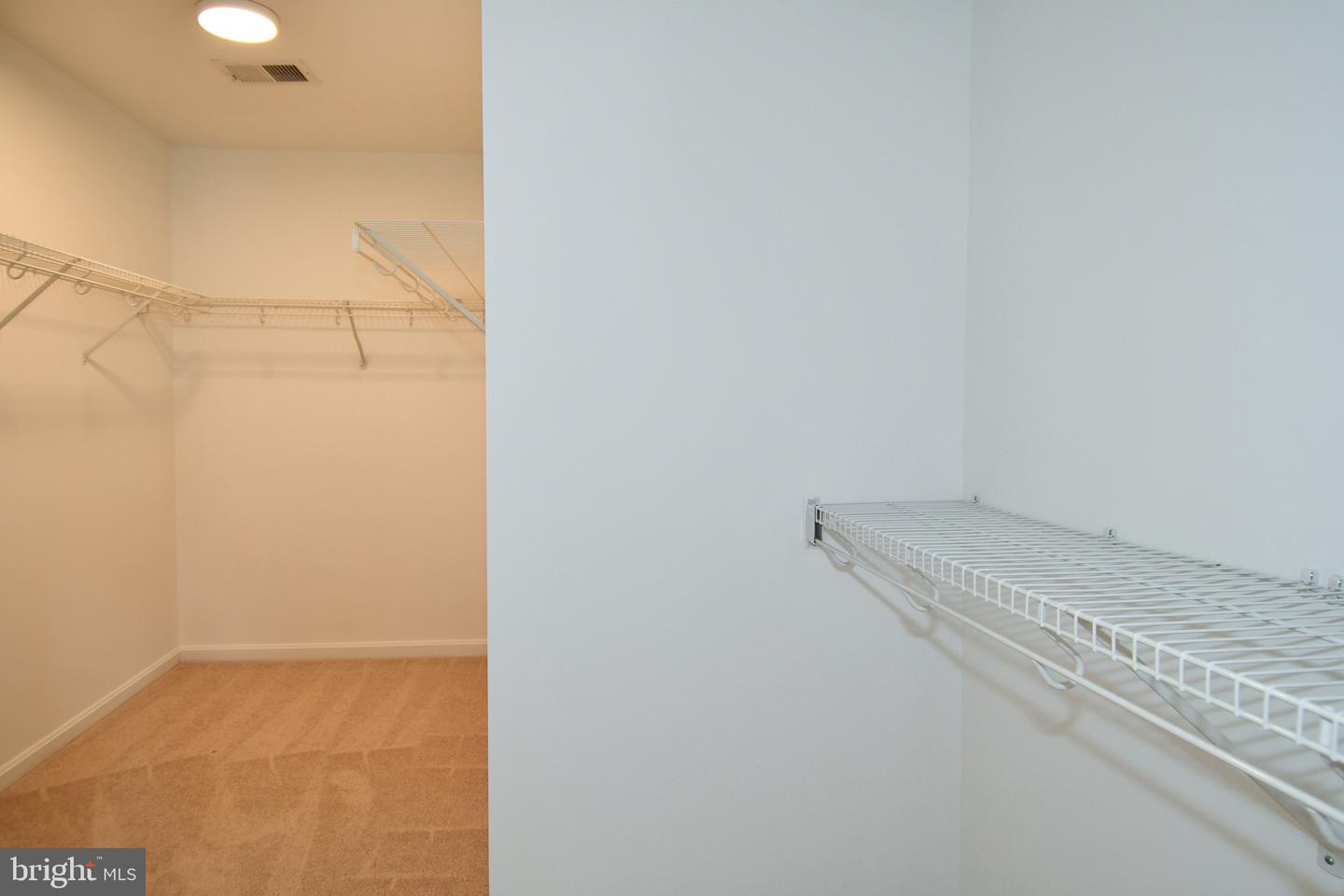 20630 MUDDY HARBOUR SQ, STERLING, Virginia 20165, 3 Bedrooms Bedrooms, ,3 BathroomsBathrooms,Residential,For sale,20630 MUDDY HARBOUR SQ,VALO2116414 MLS # VALO2116414