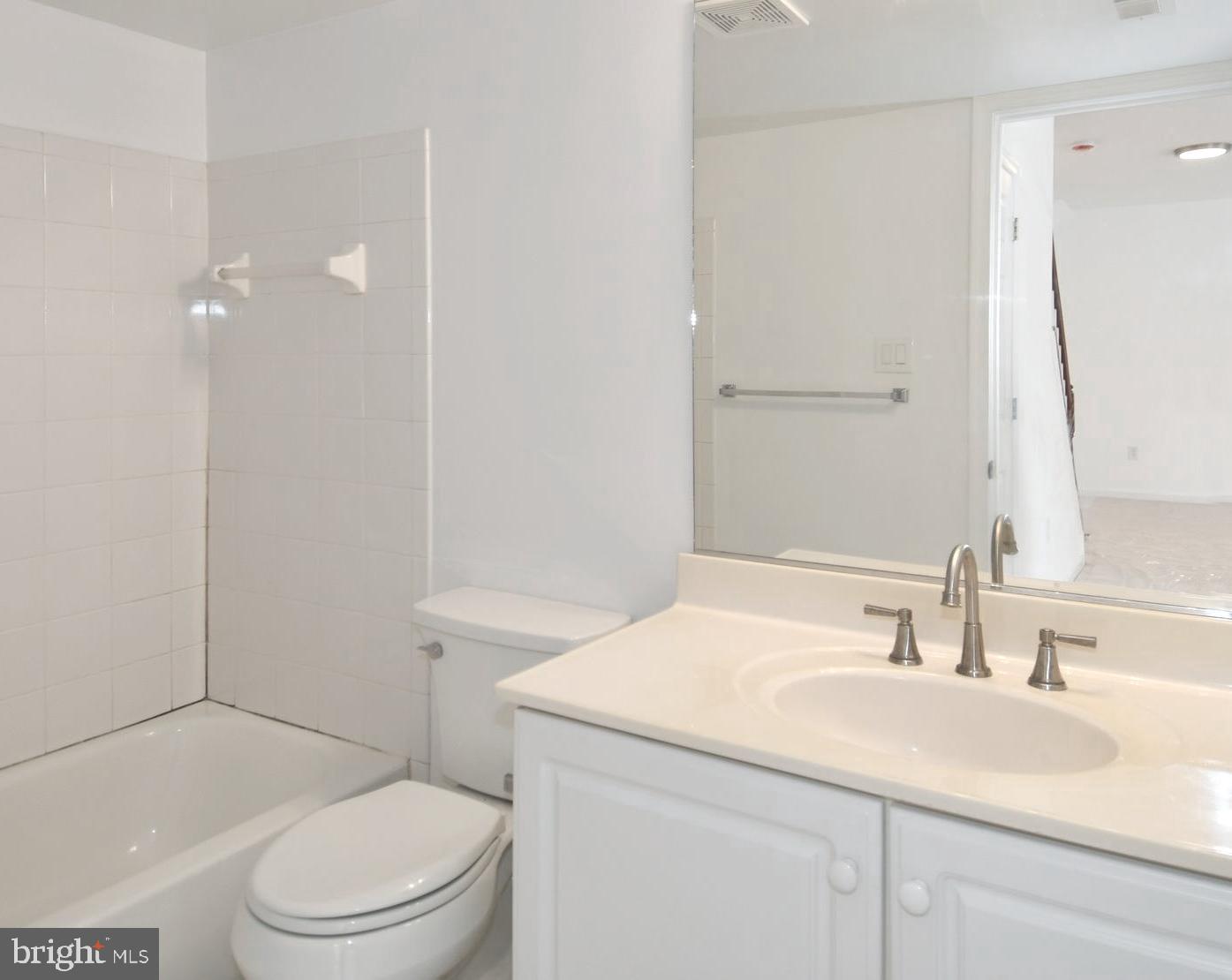 20630 MUDDY HARBOUR SQ, STERLING, Virginia 20165, 3 Bedrooms Bedrooms, ,3 BathroomsBathrooms,Residential,For sale,20630 MUDDY HARBOUR SQ,VALO2116414 MLS # VALO2116414