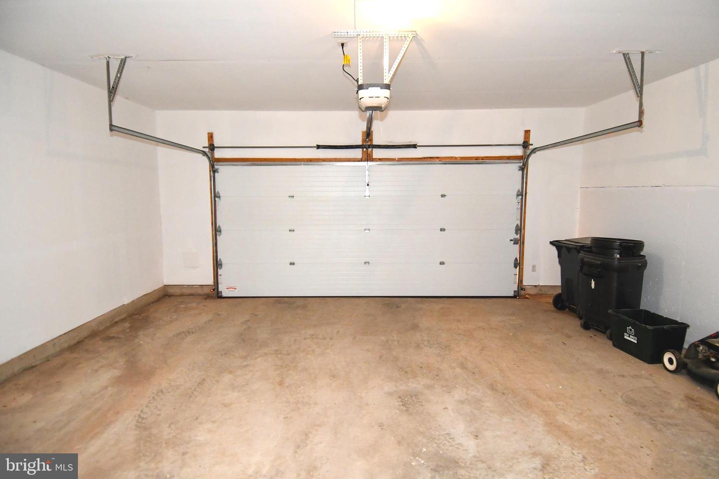 20630 MUDDY HARBOUR SQ, STERLING, Virginia 20165, 3 Bedrooms Bedrooms, ,3 BathroomsBathrooms,Residential,For sale,20630 MUDDY HARBOUR SQ,VALO2116414 MLS # VALO2116414