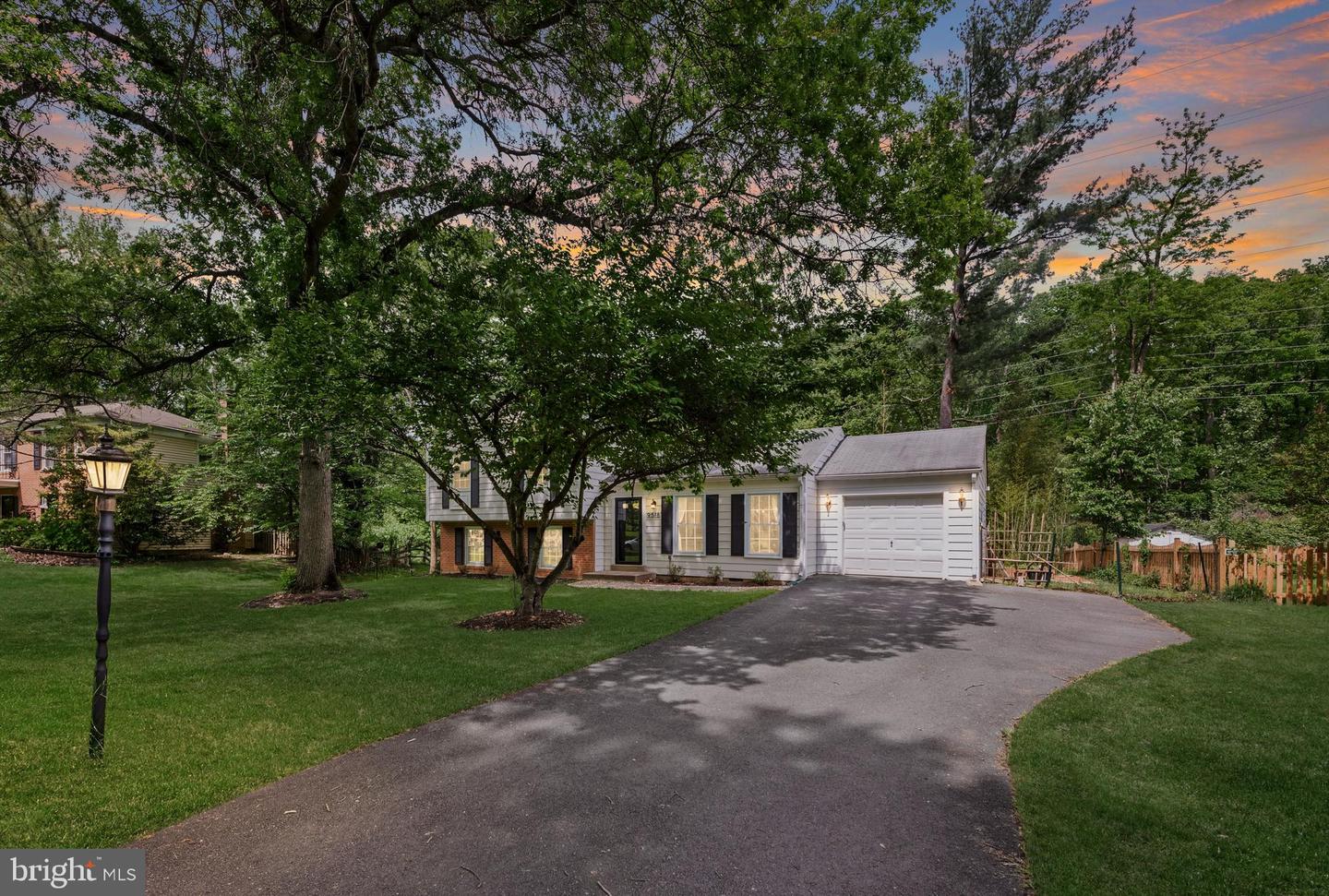 9518 CENTER ST, VIENNA, Virginia 22181, 4 Bedrooms Bedrooms, ,3 BathroomsBathrooms,Residential,For sale,9518 CENTER ST,VAFX2292164 MLS # VAFX2292164 9518 CENTER ST, VIENNA, Virginia 22181, 4 Bedrooms Bedrooms, ,3 BathroomsBathrooms,Residential,For sale,9518 CENTER ST,VAFX2292164 MLS # VAFX2292164