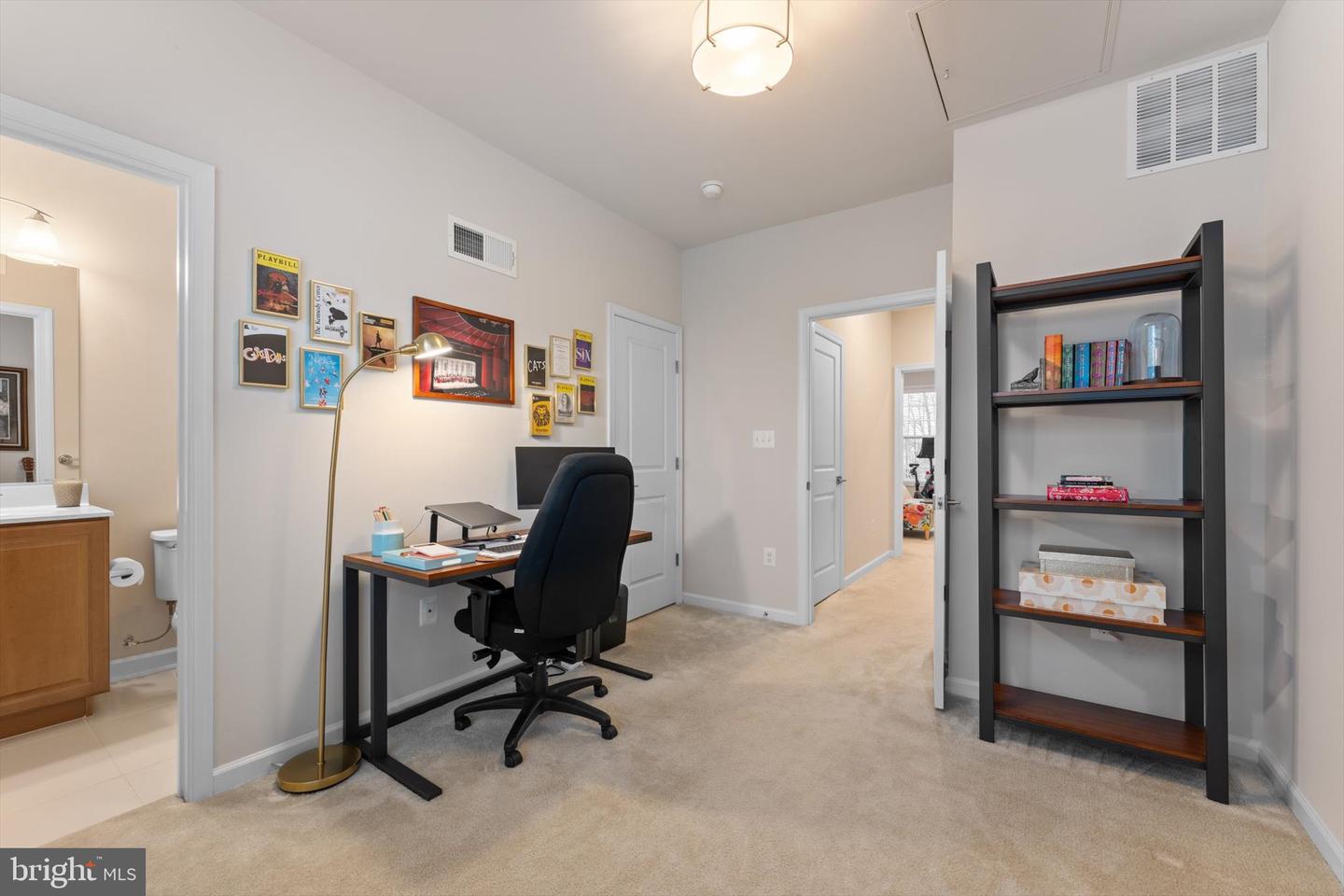 23265 MILLTOWN KNOLL SQ #109, ASHBURN, Virginia 20148, 2 Bedrooms Bedrooms, ,2 BathroomsBathrooms,Residential,For sale,23265 MILLTOWN KNOLL SQ #109,VALO2116442 MLS # VALO2116442