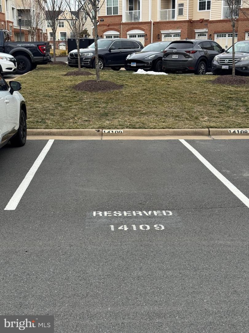 23265 MILLTOWN KNOLL SQ #109, ASHBURN, Virginia 20148, 2 Bedrooms Bedrooms, ,2 BathroomsBathrooms,Residential,For sale,23265 MILLTOWN KNOLL SQ #109,VALO2116442 MLS # VALO2116442